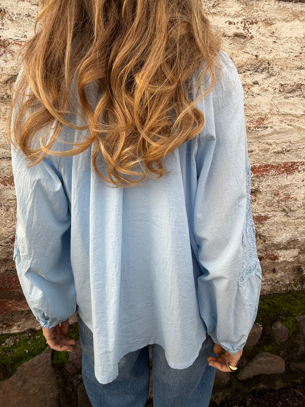 Blusa manga globo bordados celeste