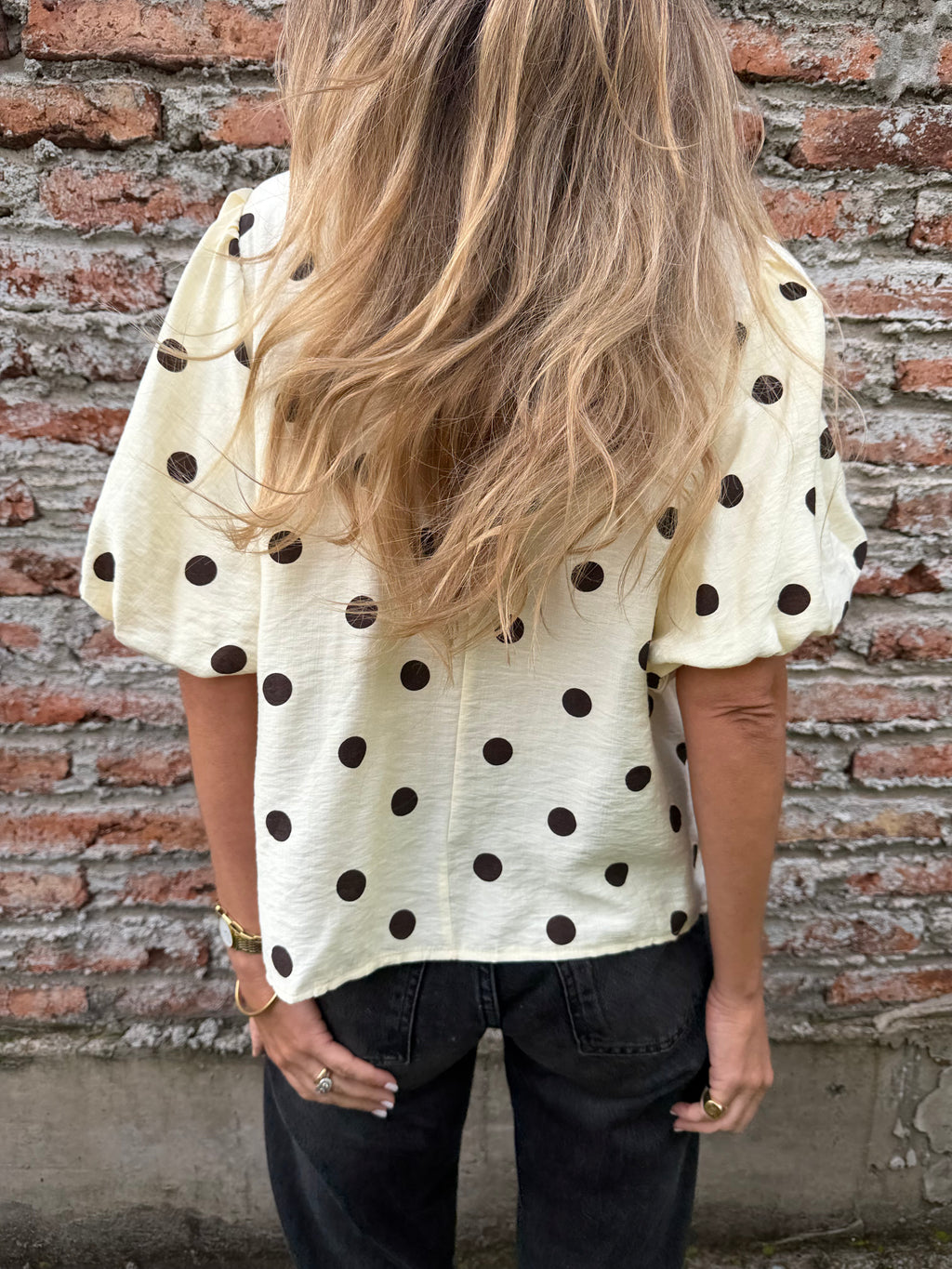 Blusa lunares mangas abullonadas amarillo claro