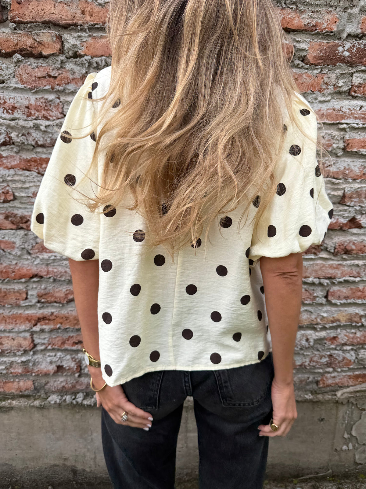 Blusa lunares mangas abullonadas amarillo claro