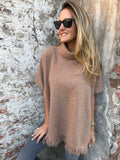 Ponchito cuello alto desflecado camel