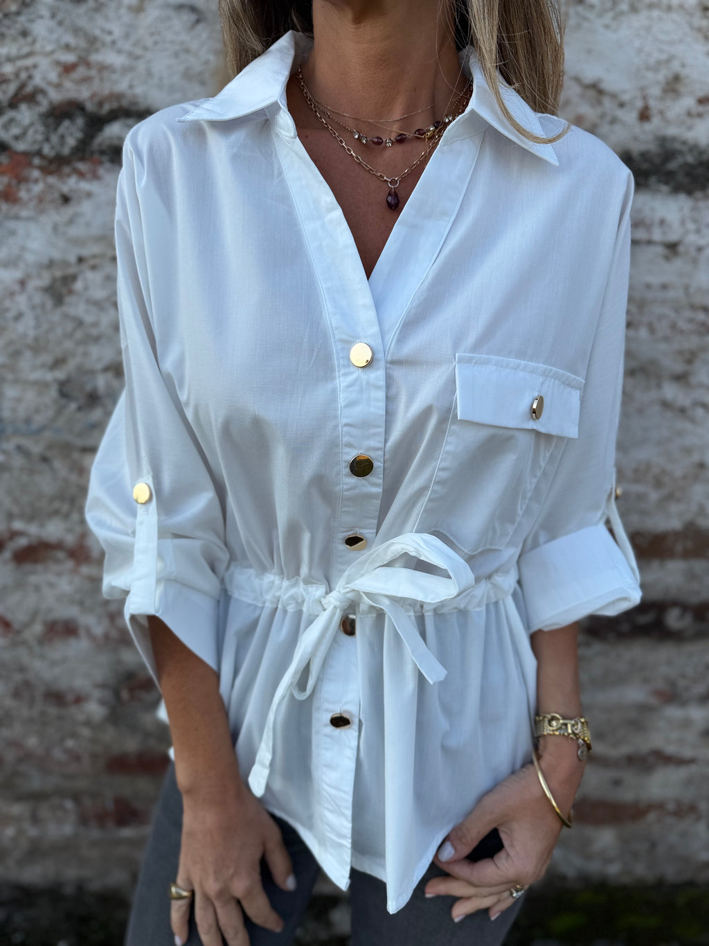 Blusa ajustable cintura blanca