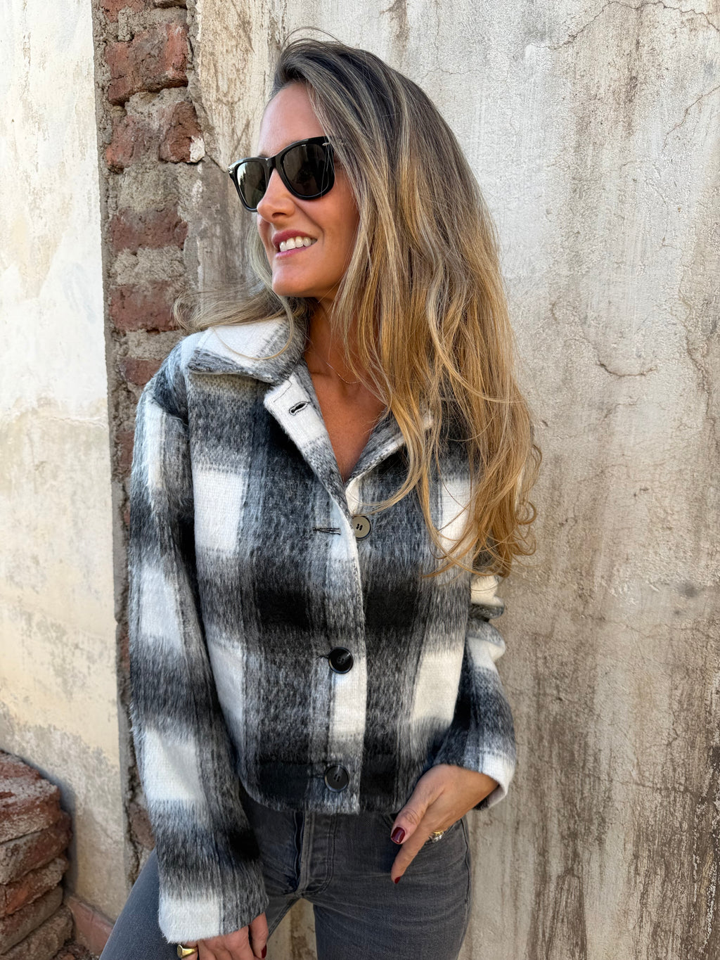 Chaqueta paño peludo escocés blanca