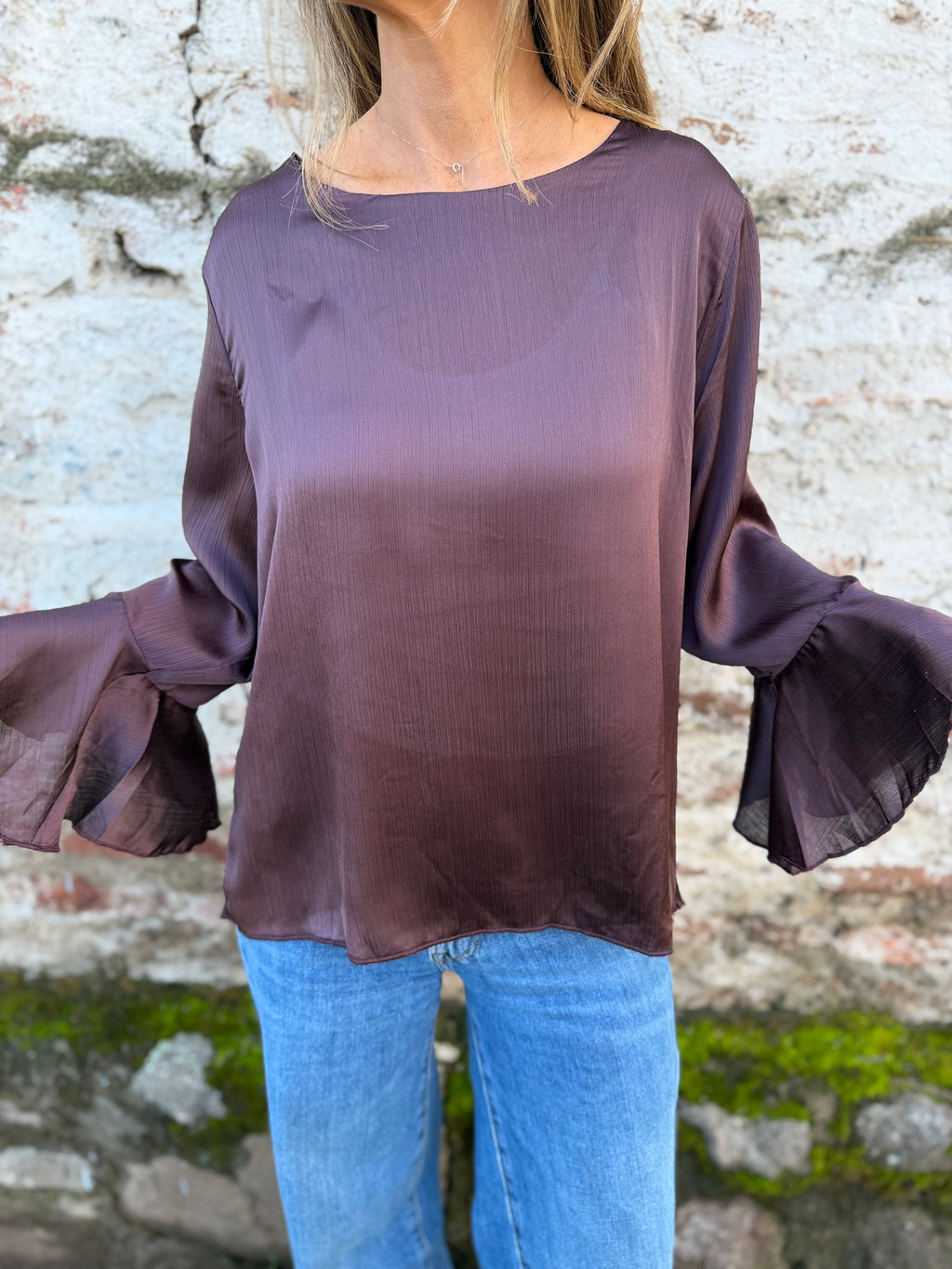Blusa perlada volados café