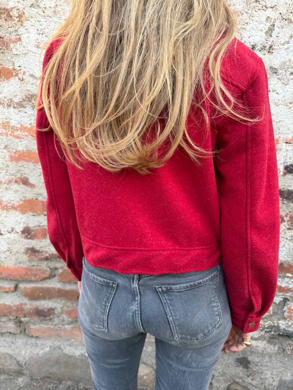 Chaqueta paño clásico herrajes dorados roja