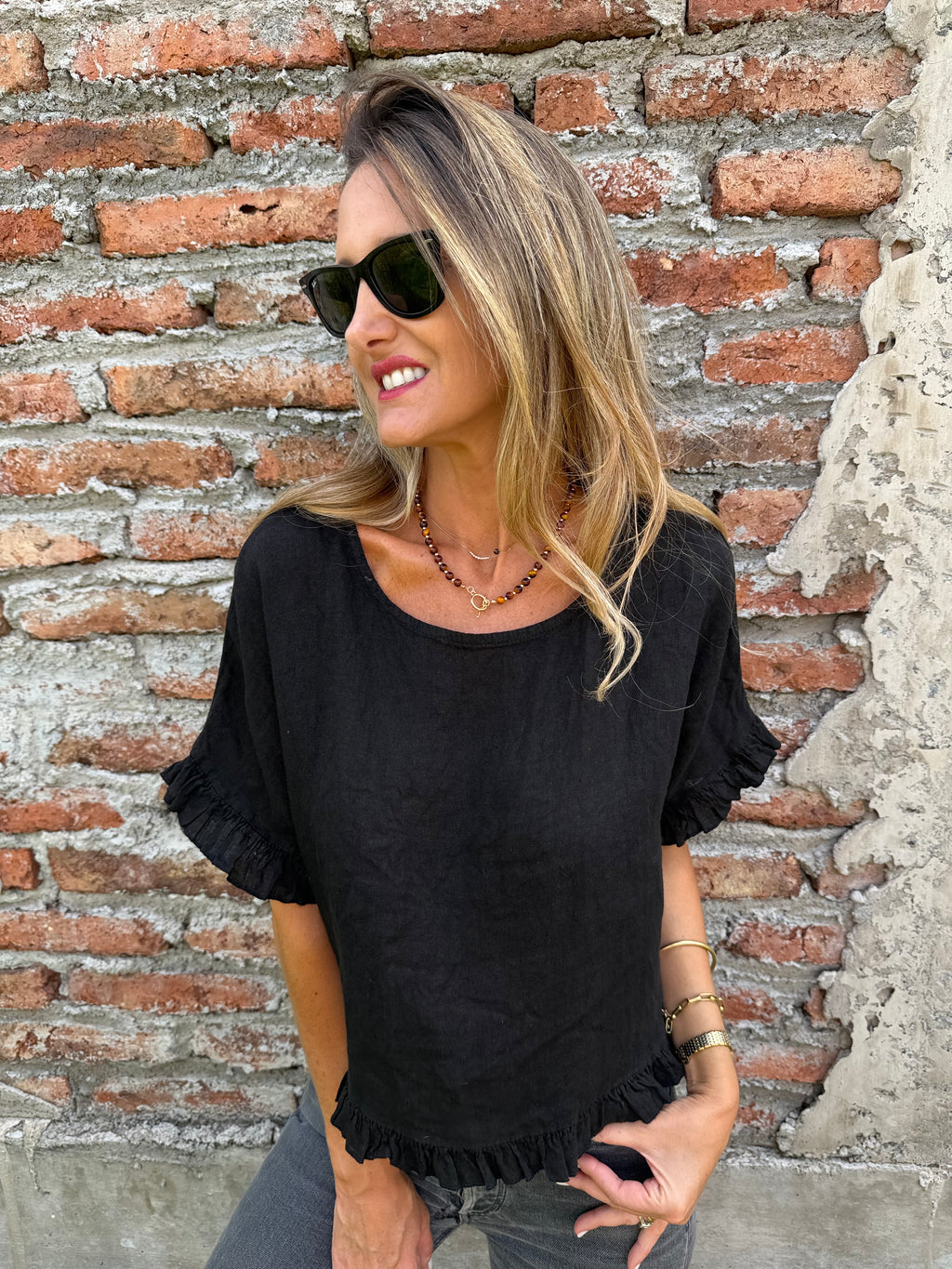 Blusa 100% lino vuelitos negra