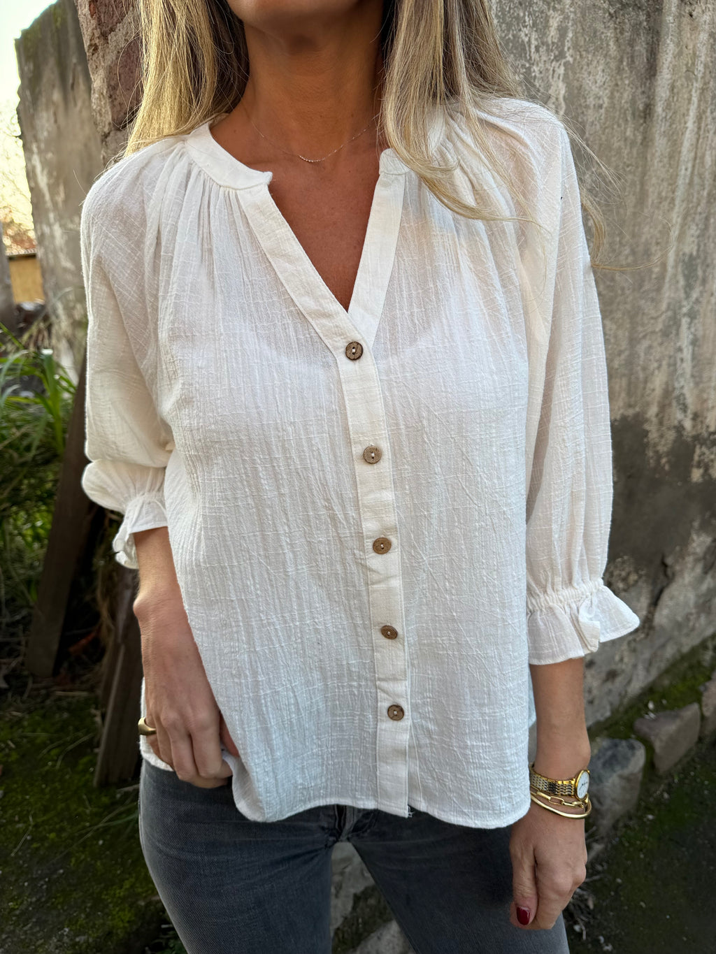 Blusa bámbula botones madera blanca