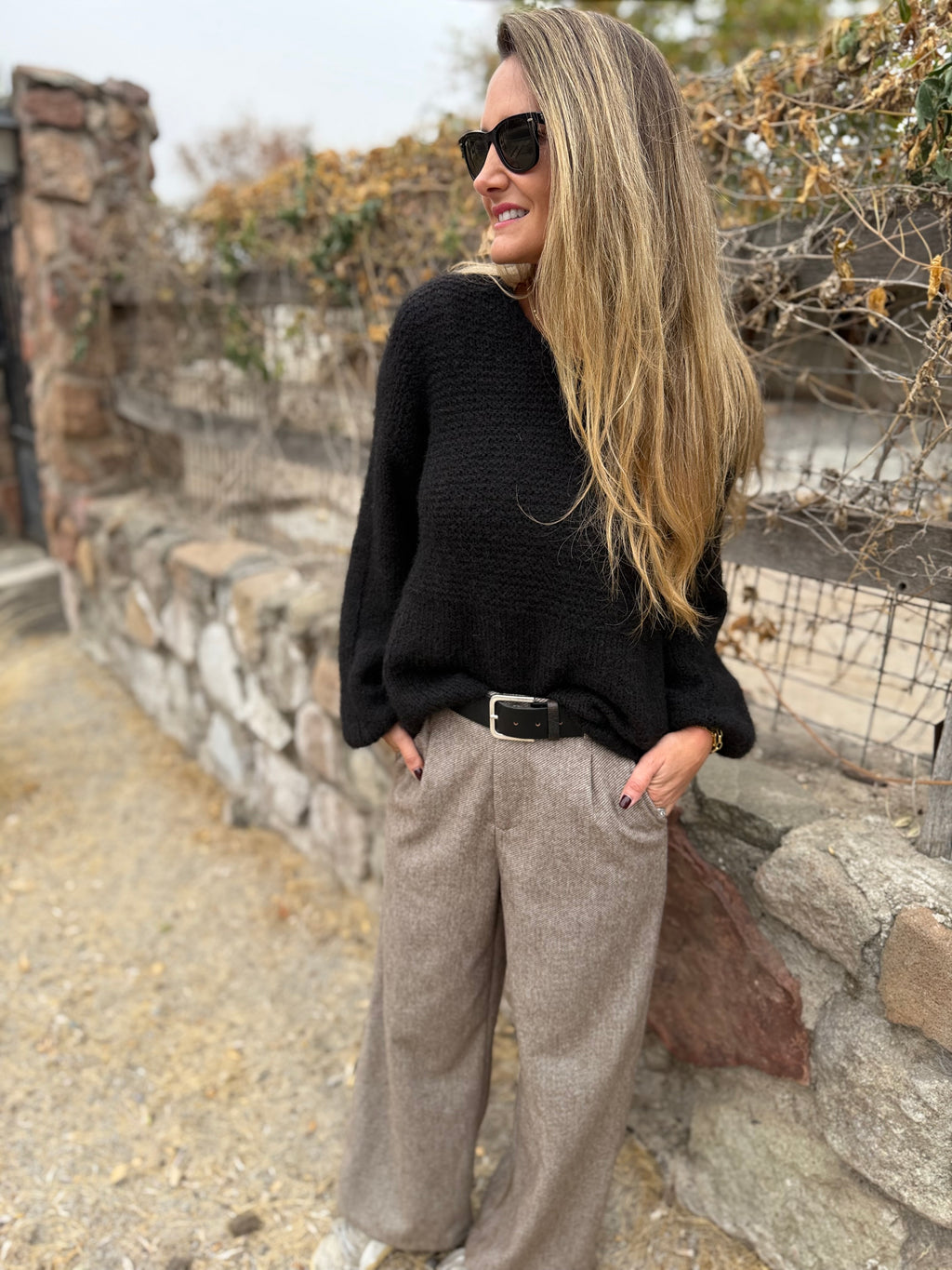 New Pantalón sastre beige