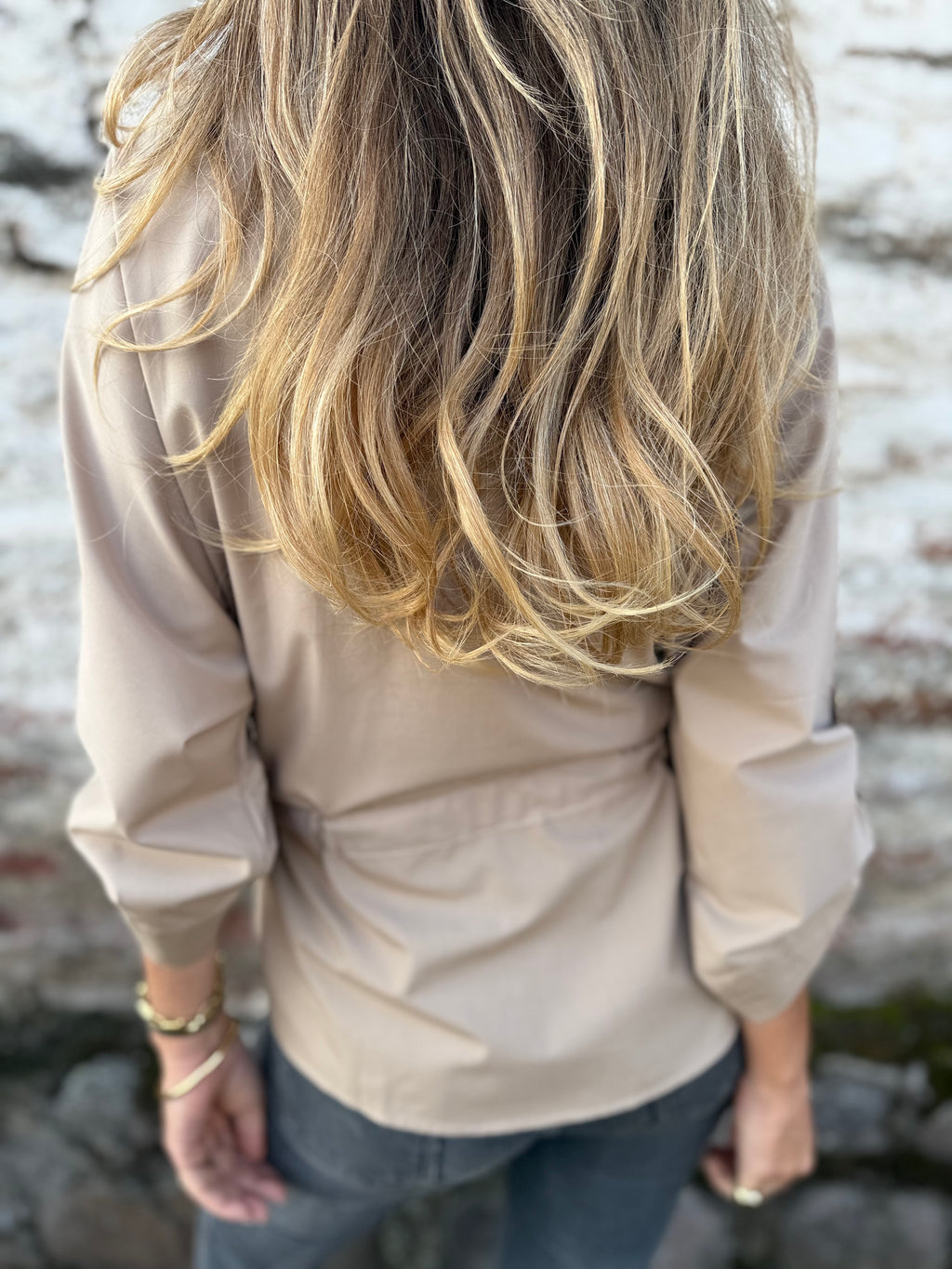 Blusa ajustable cintura beige