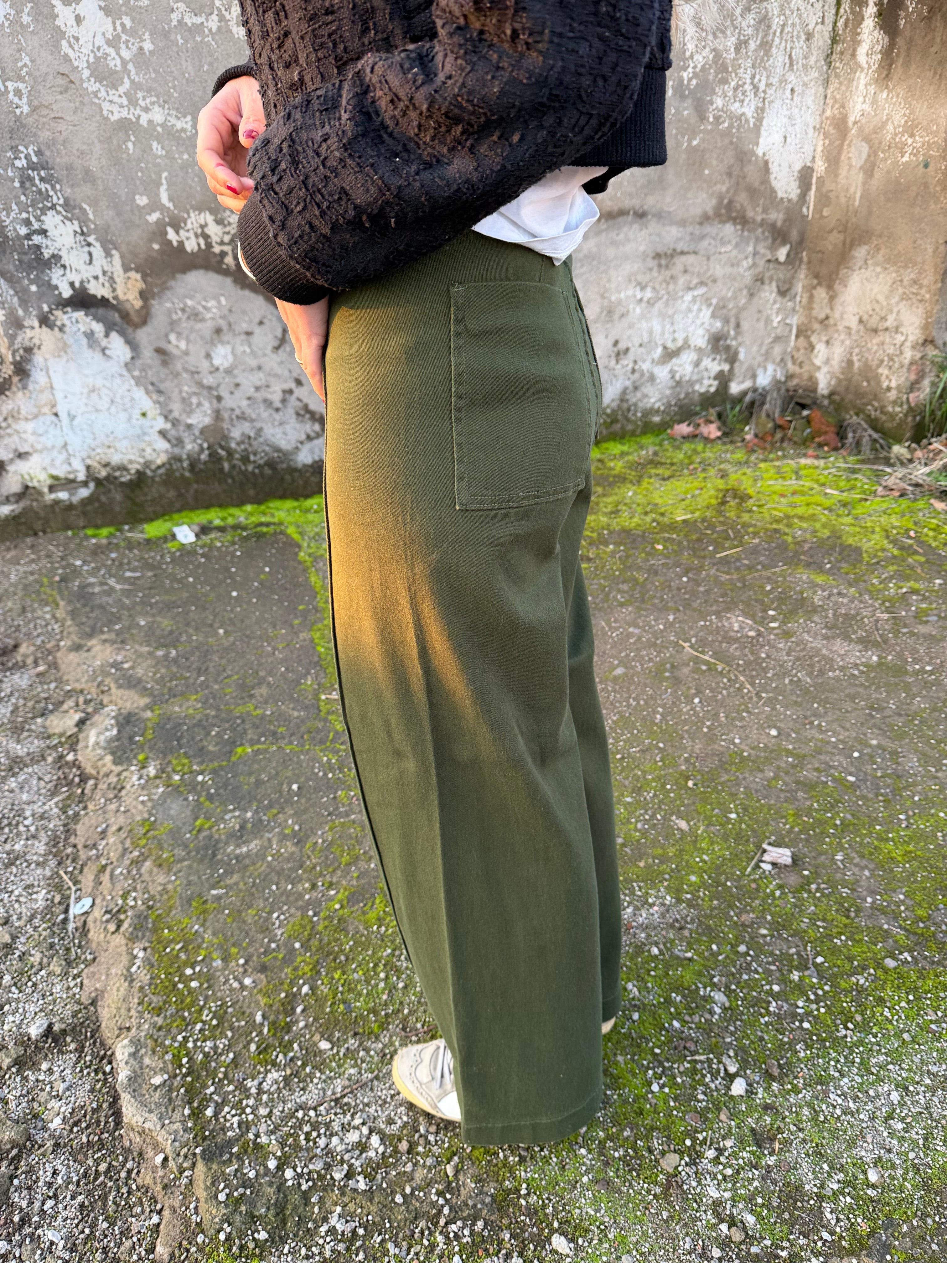 Pantalón tiro alto verde oscuro
