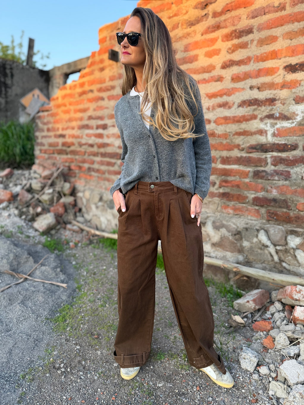 Bluejean pierna ancha new pinzas café