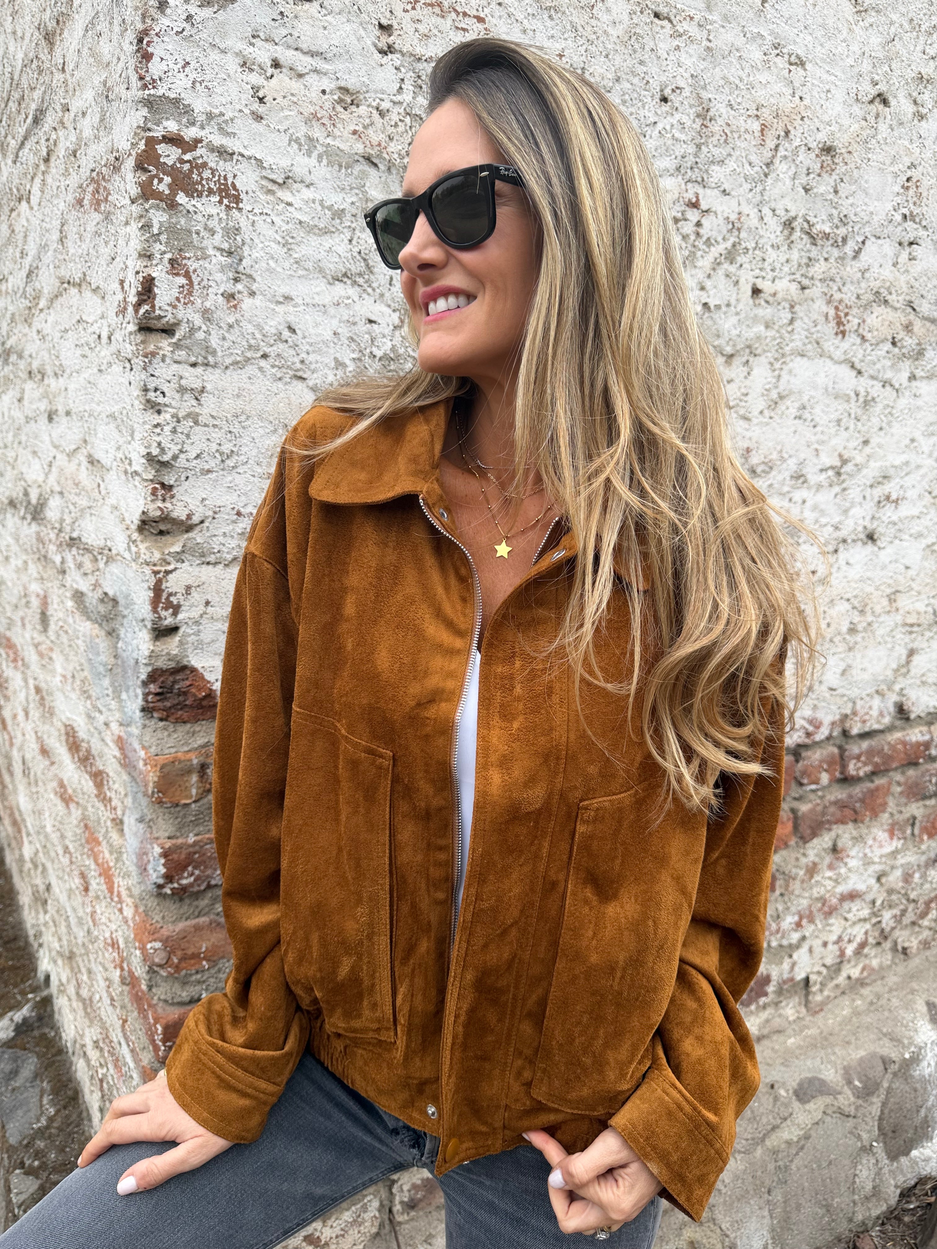 Bomber efecto cuero gamuza caramelo
