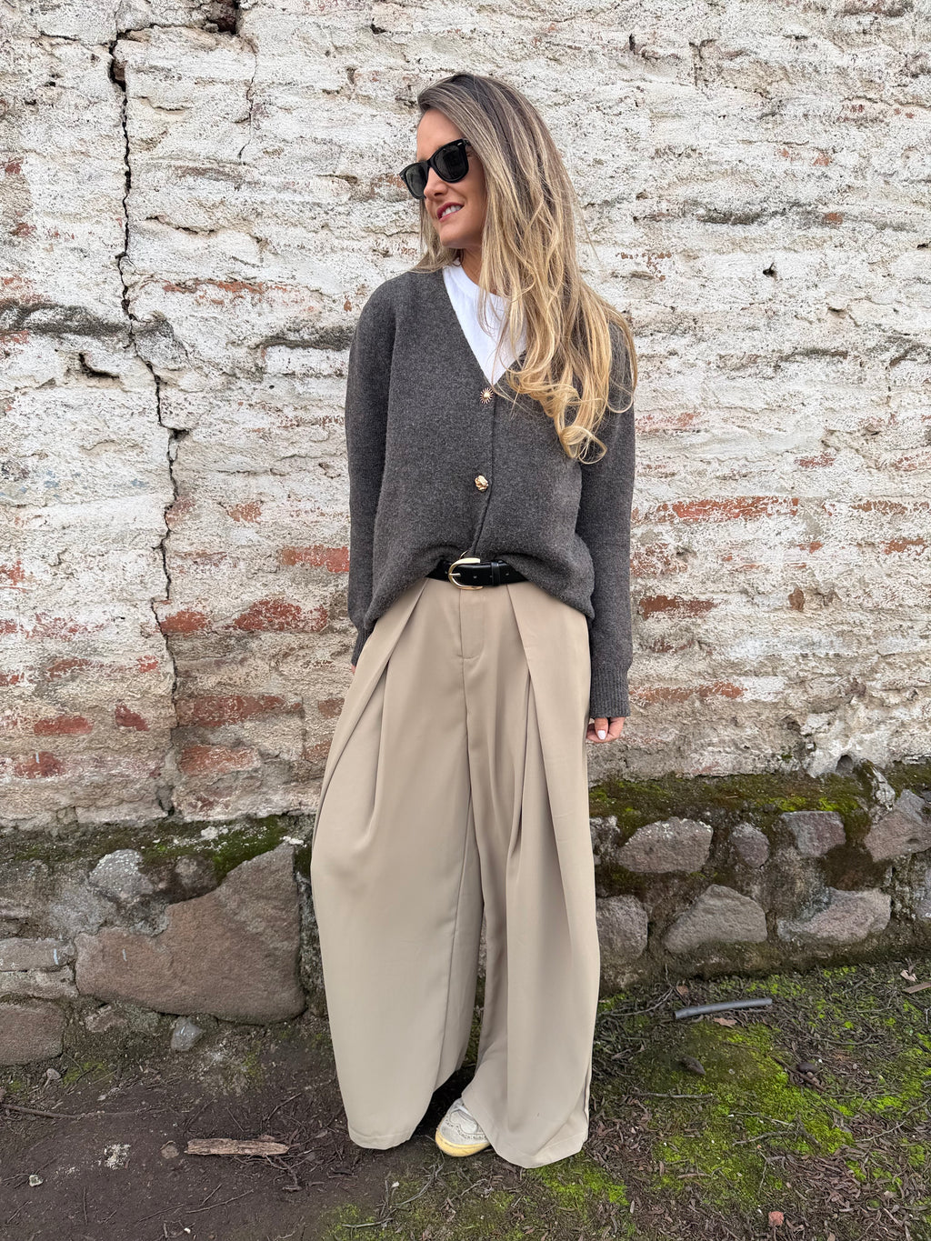 Pantalón viral beige verdoso