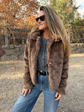 Chaqueta piel sobria café