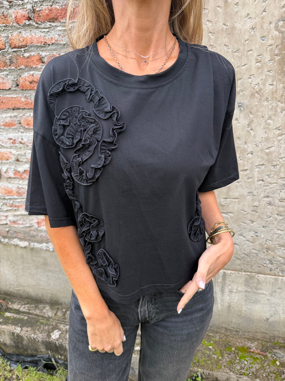Polera las flores negra
