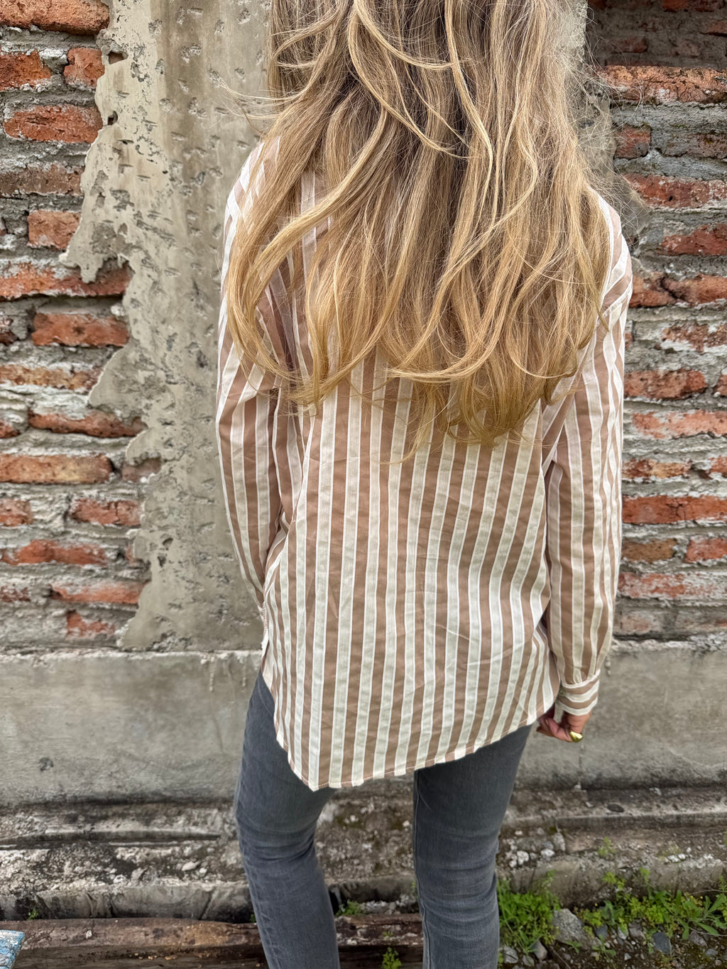 Blusa rayada rosetón beige