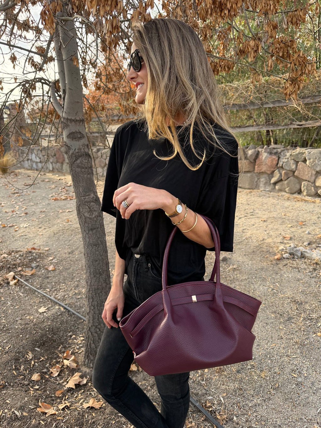 Cartera efecto cuero graneado maca burdeo