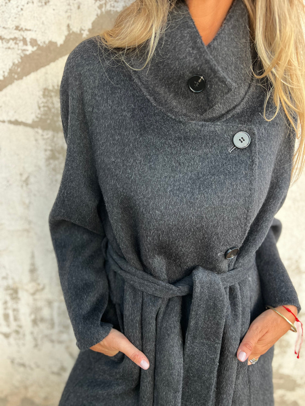 Abrigo 70% cachemira gris acero