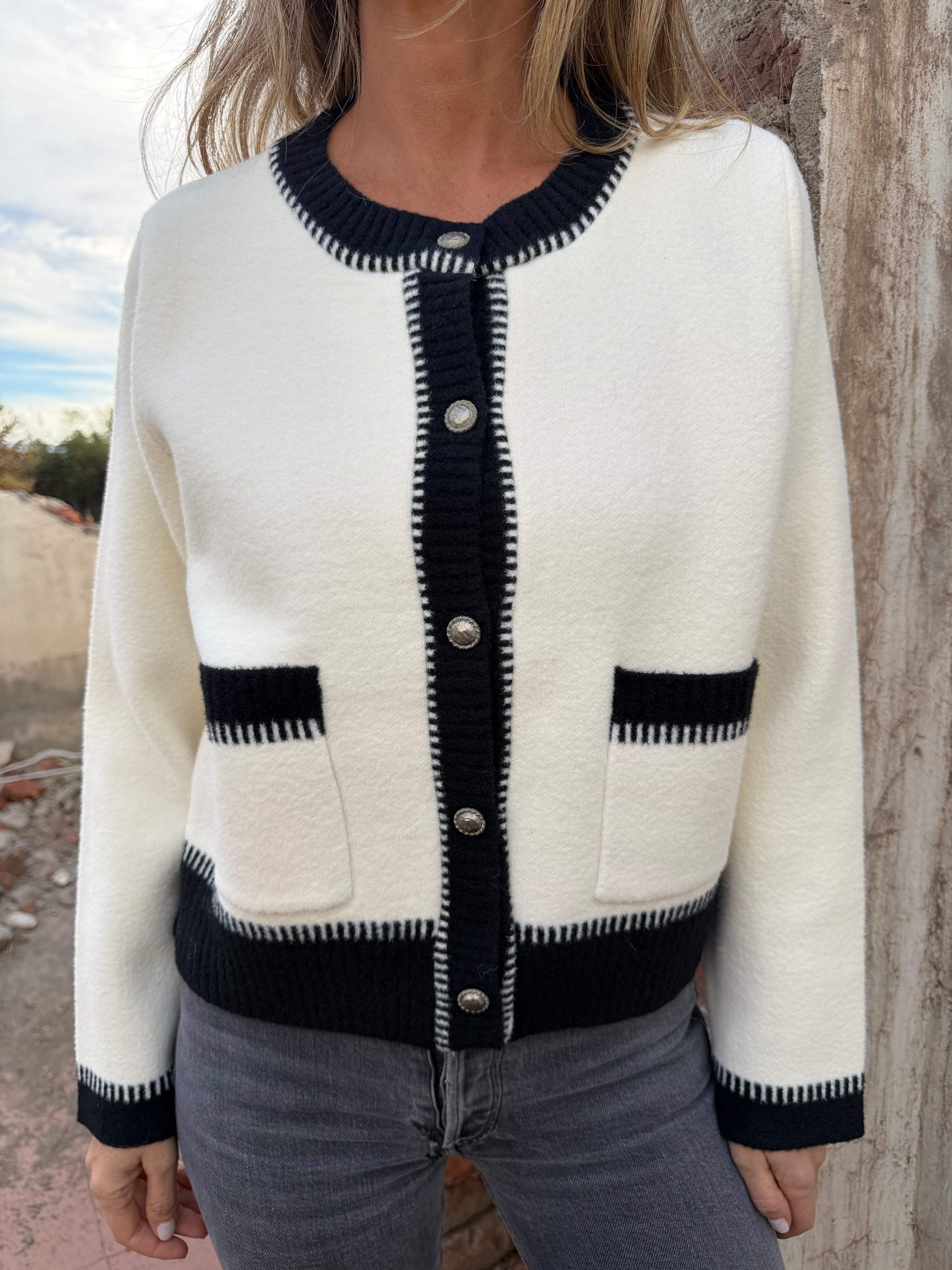 Chaquetita inglesa blanca