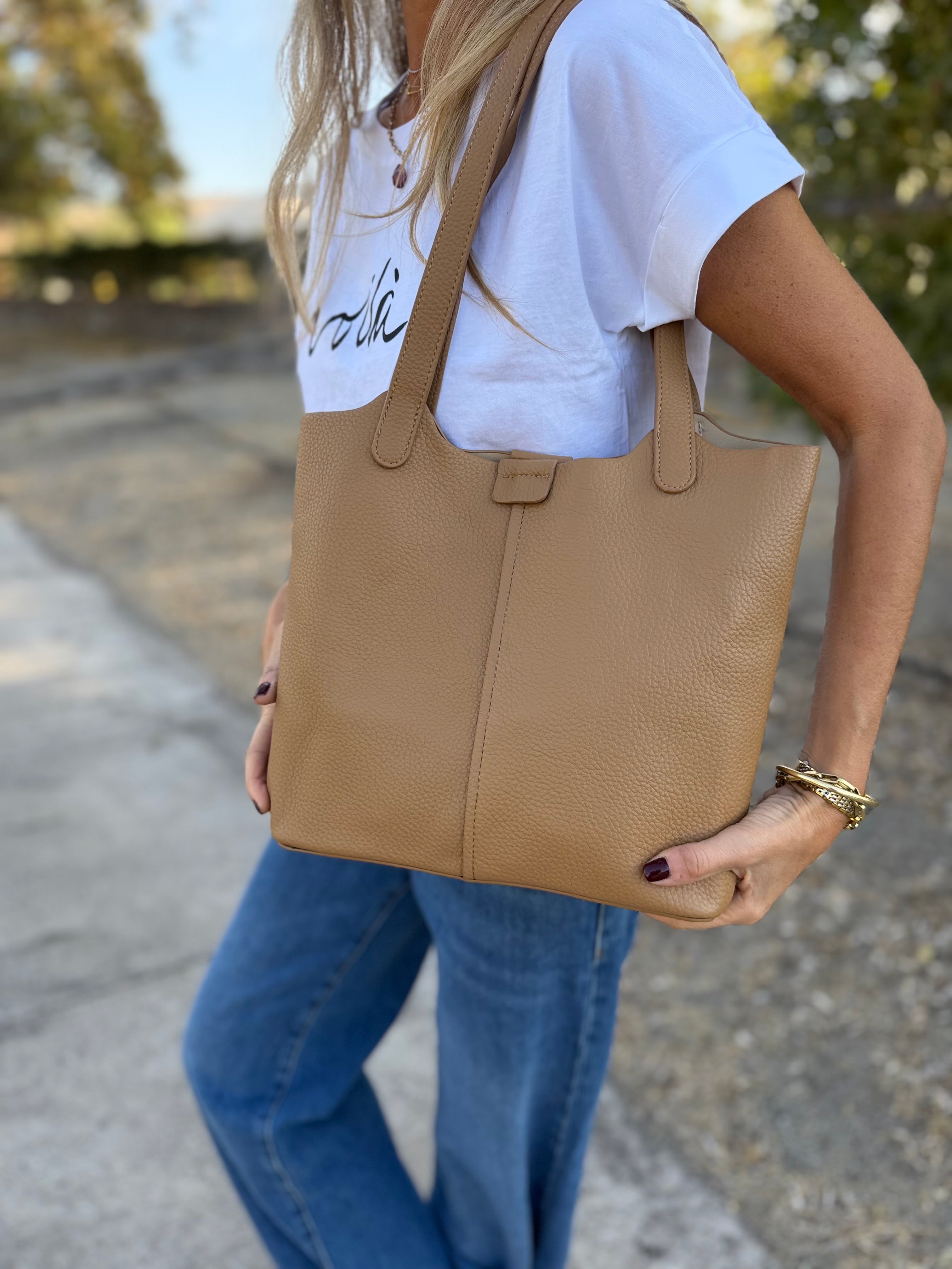 Cartera de hombro y mano en efecto cuero graneado camel