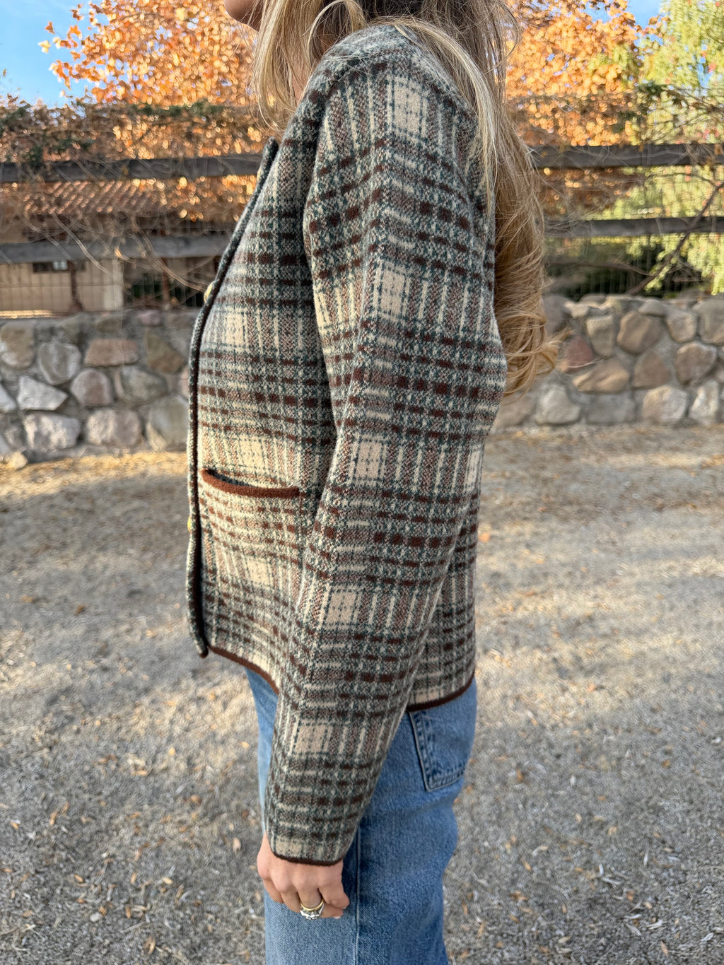 Chaqueta tipo raindoor escoces beige