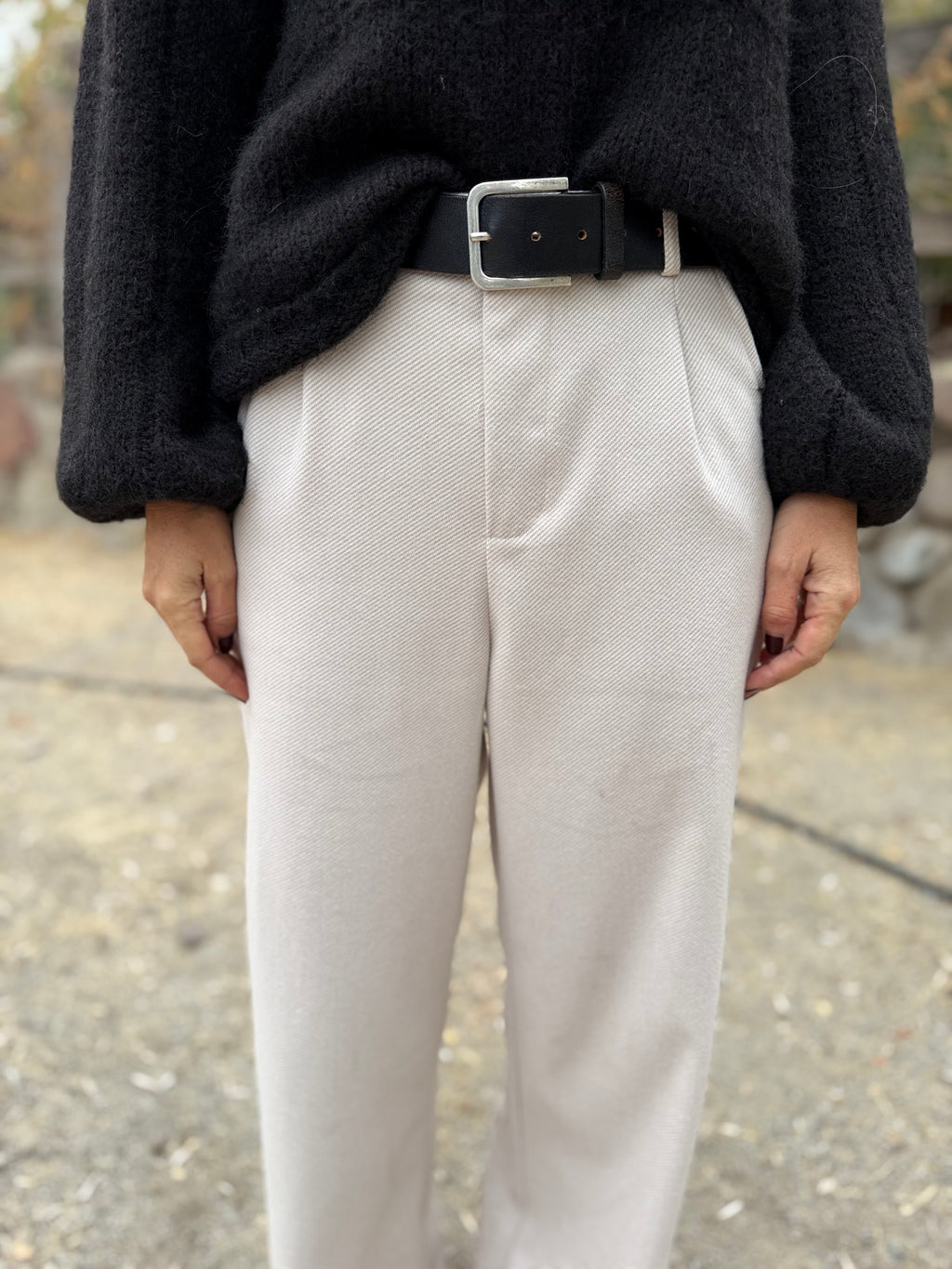 New Pantalón sastre crudo