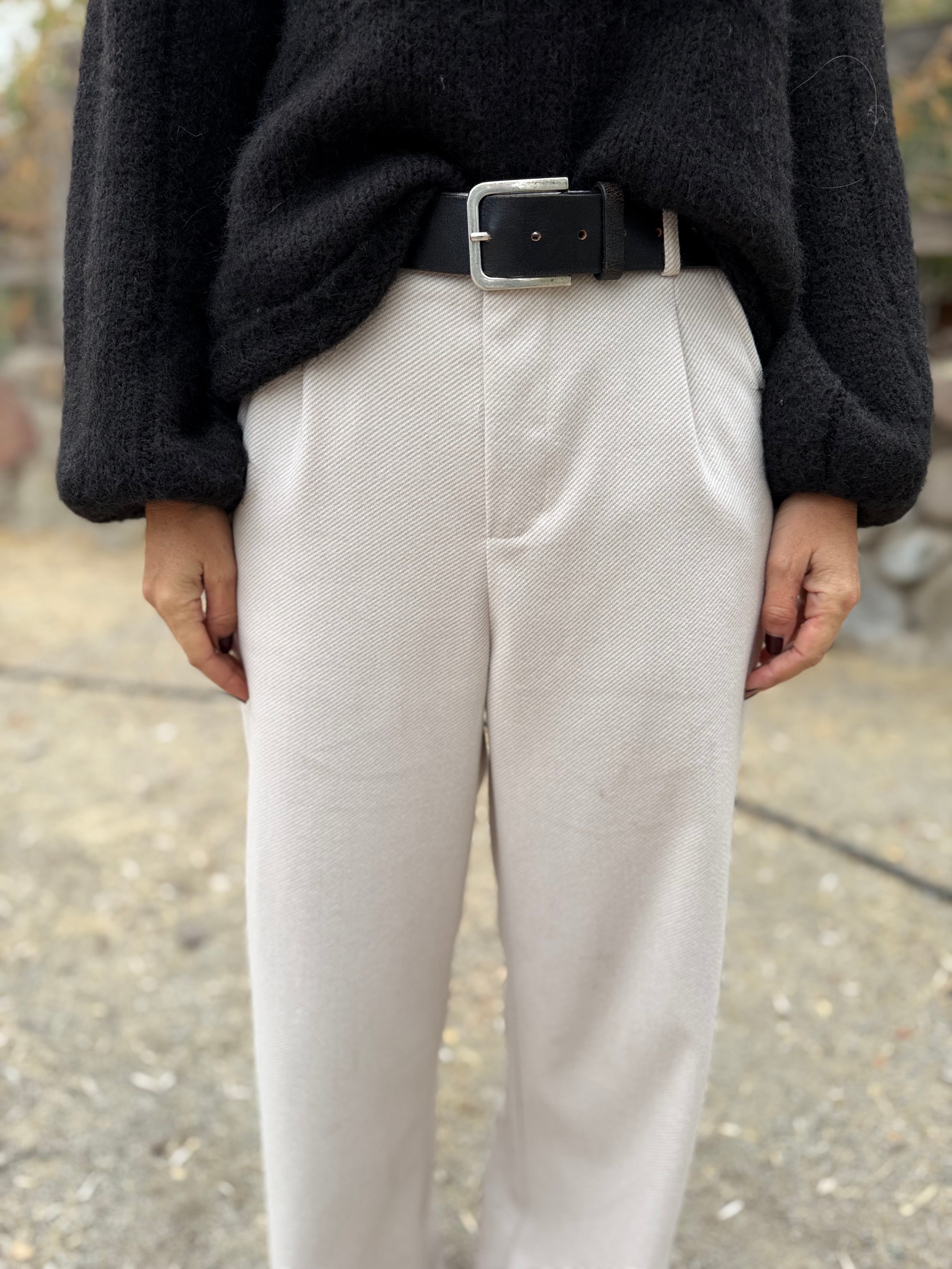 New Pantalón sastre crudo