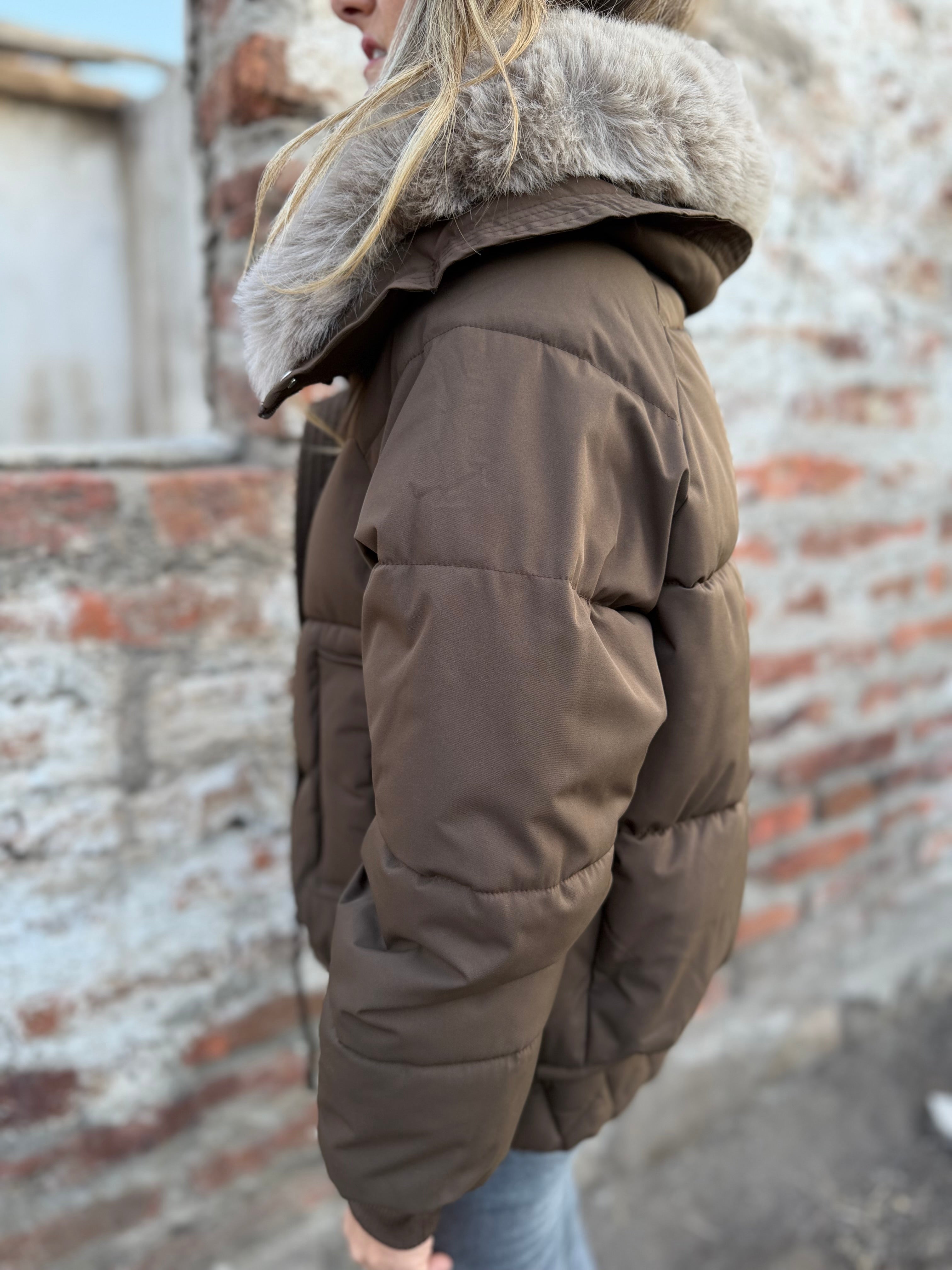 Parca puffa premium cuello removible café