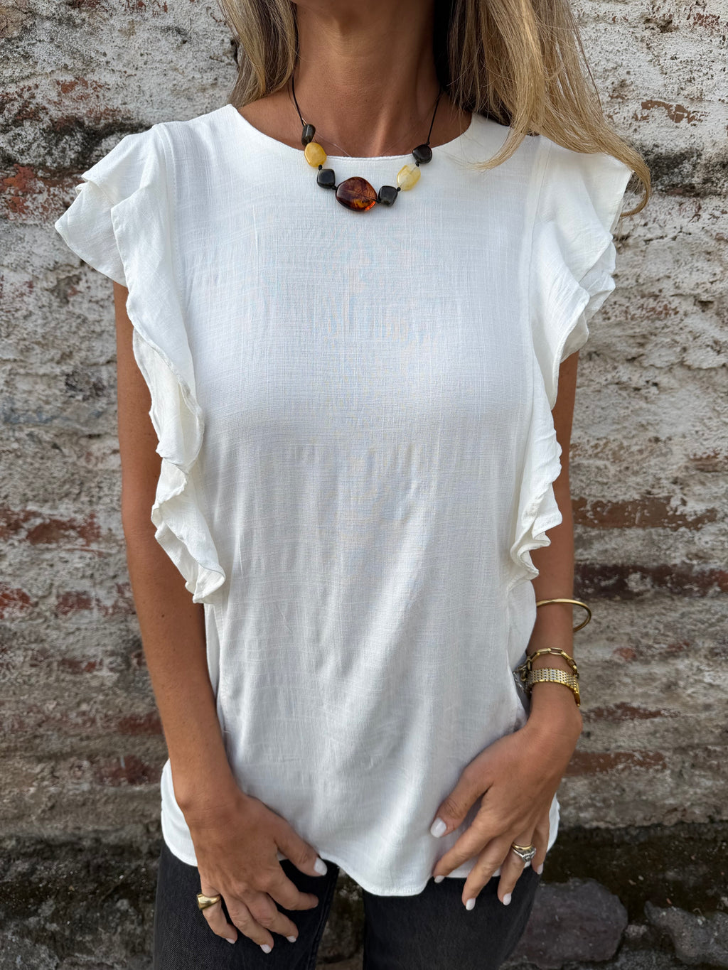 Blusa larga vuelitos laterales blanca