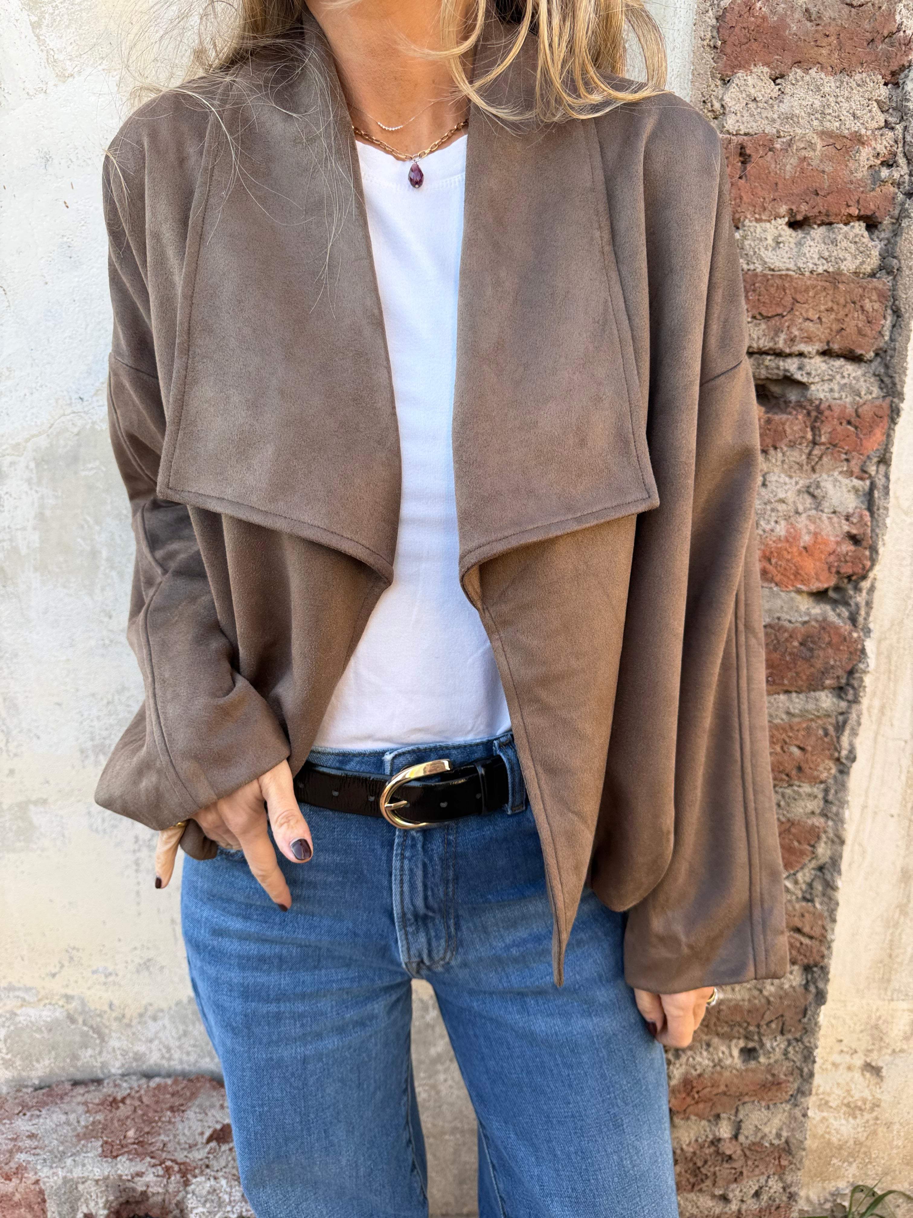 Chaqueta efecto gamuza solapa chocolate
