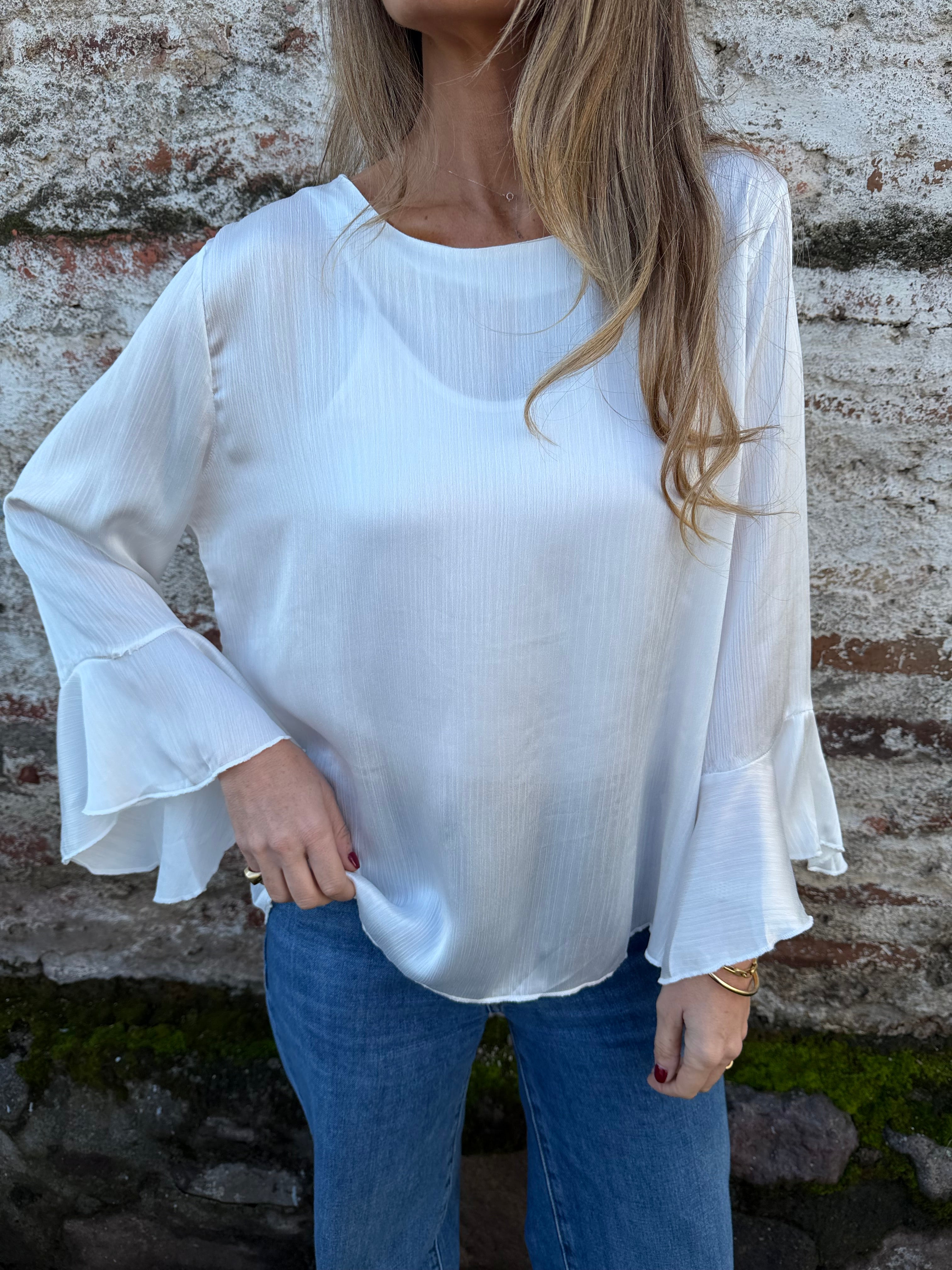 Blusa perlada volados blanca