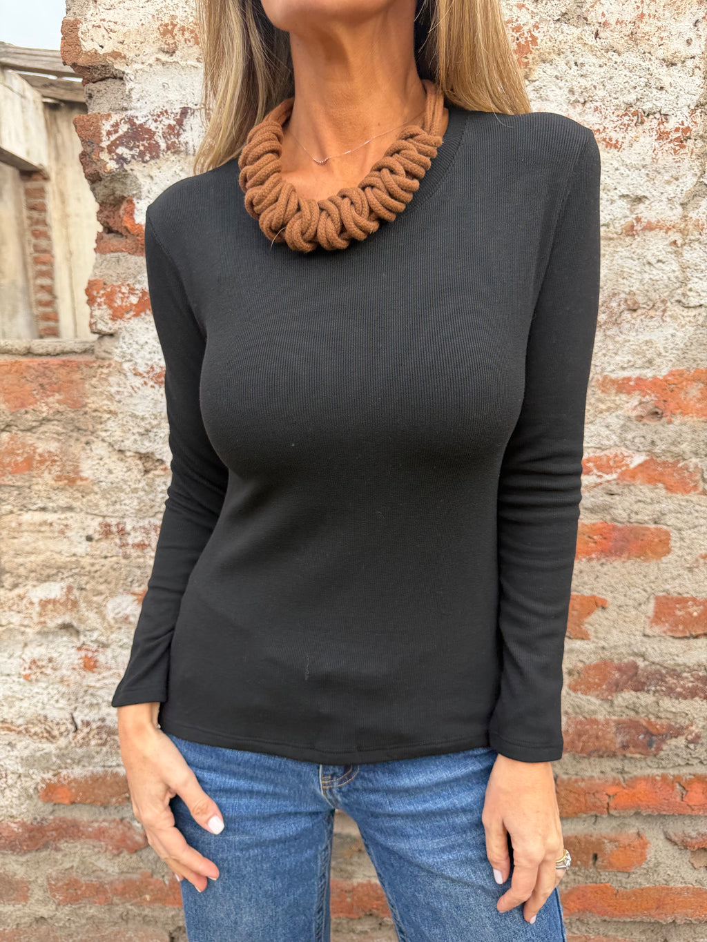 New polera algodón/ micropolar cuello alto redondo negra