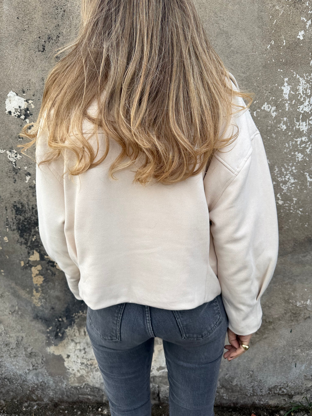 Chaqueta gamuza acolchada marfil