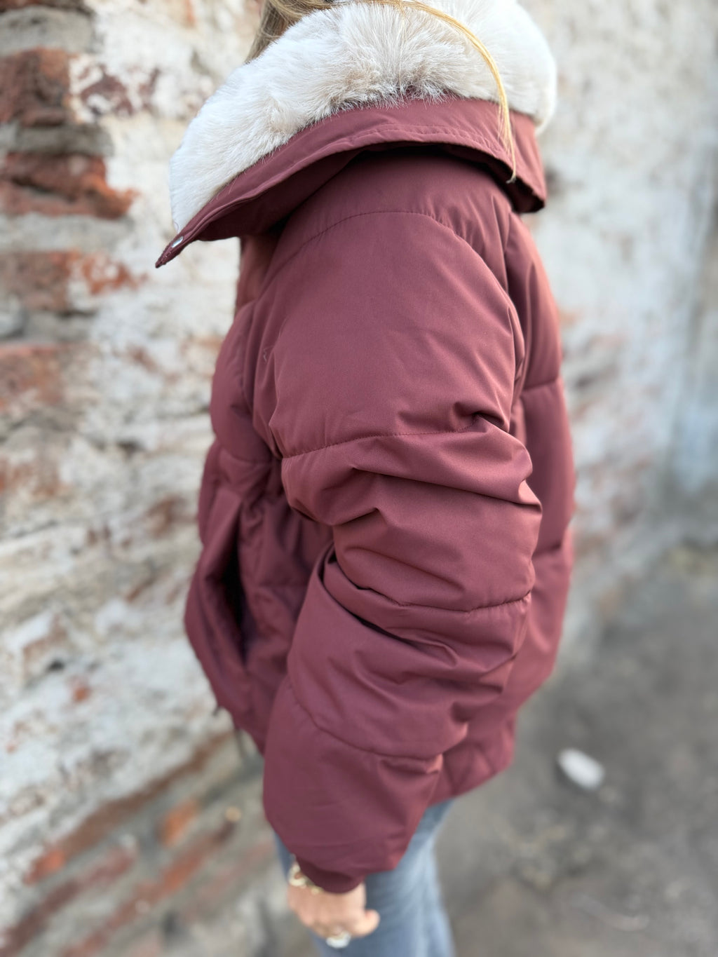 Parca puffa premium cuello removible burdeo