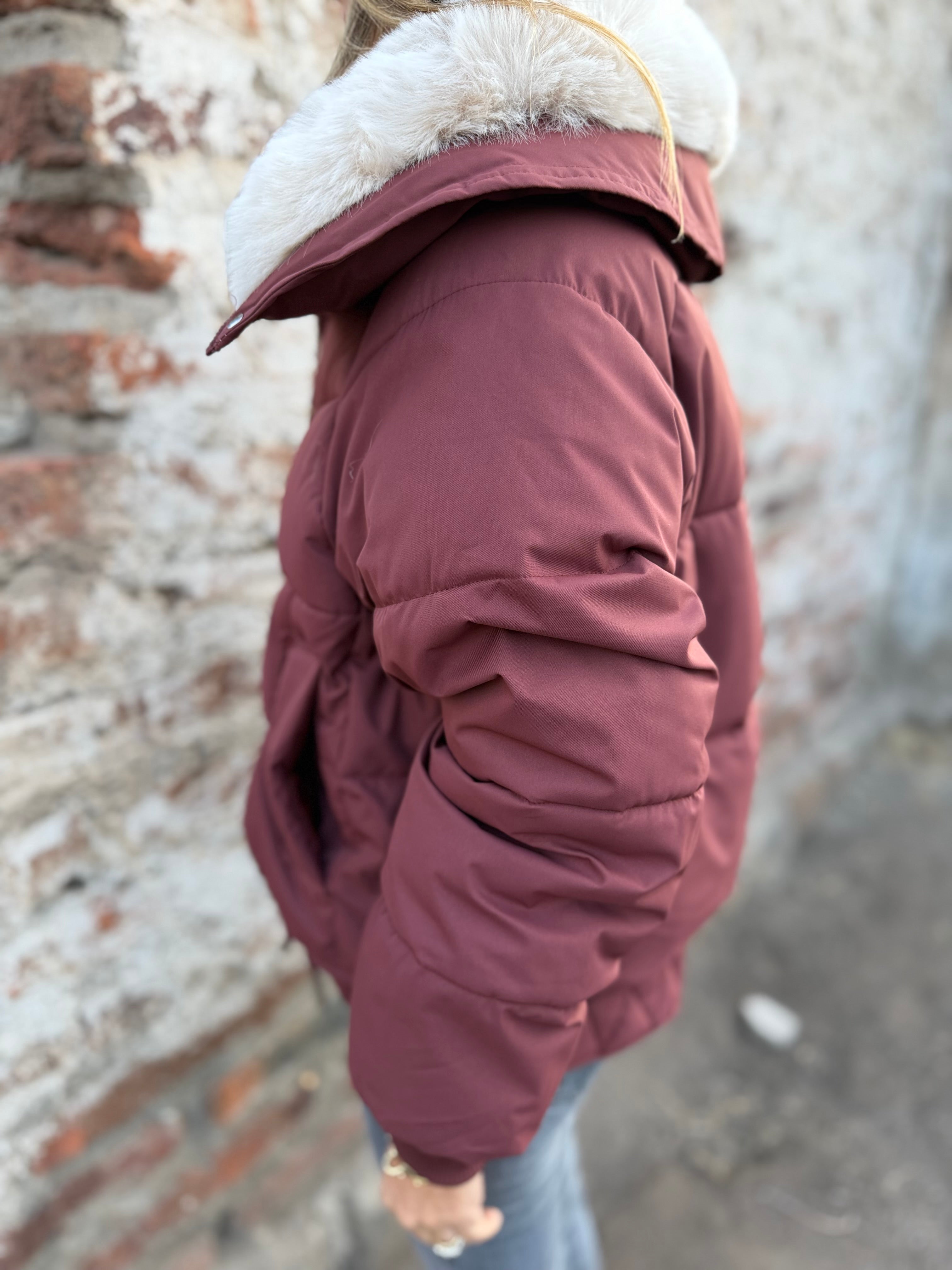 Parca puffa premium cuello removible burdeo