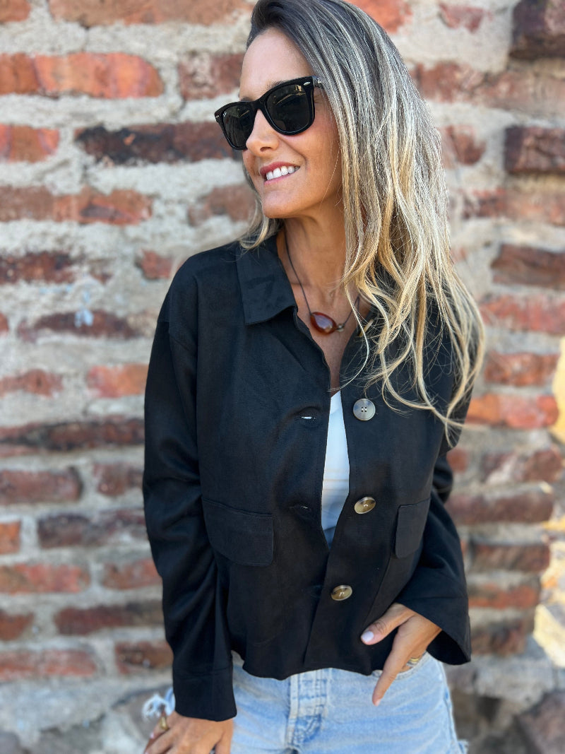 Chaqueta básica suede botones negra