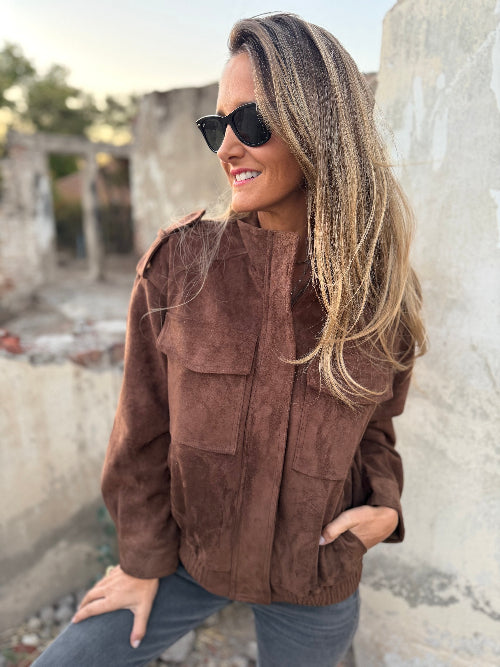 Chaqueta efecto cuero gamuza caramelo