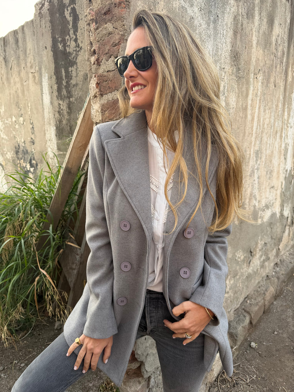 Abrigo clásico botones gris