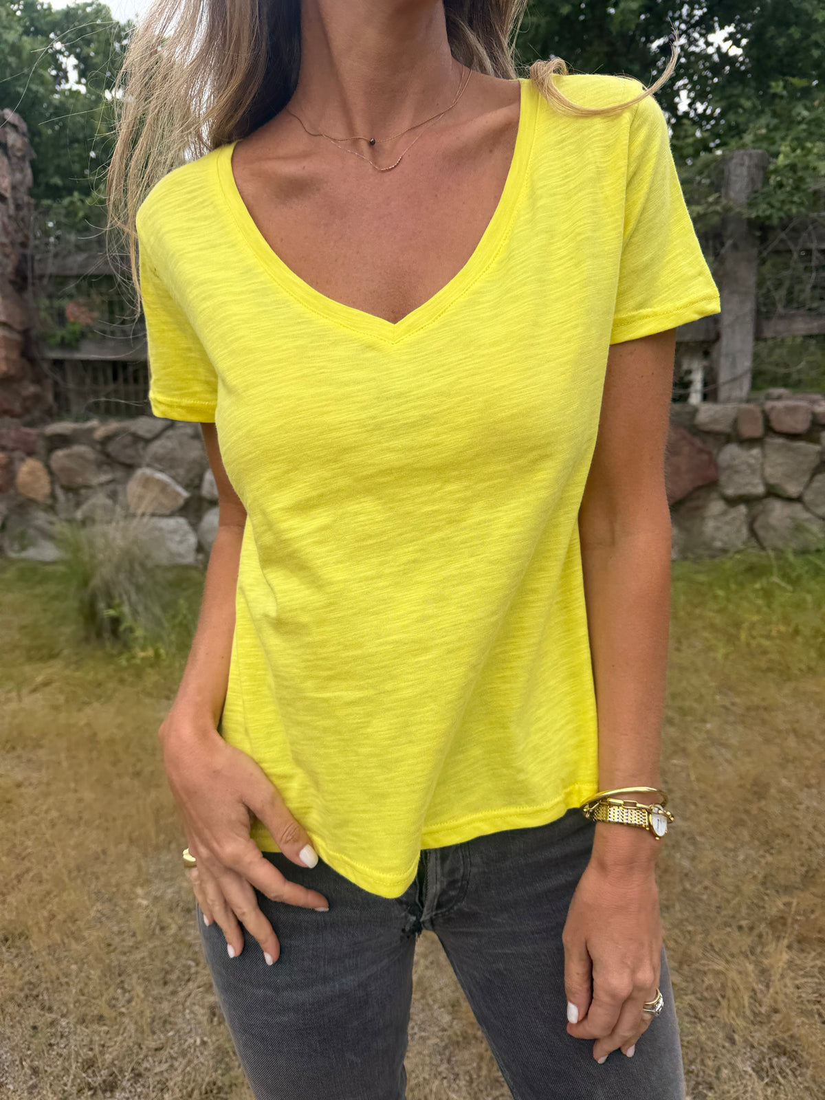 Polera hiper básica algodón amarilla