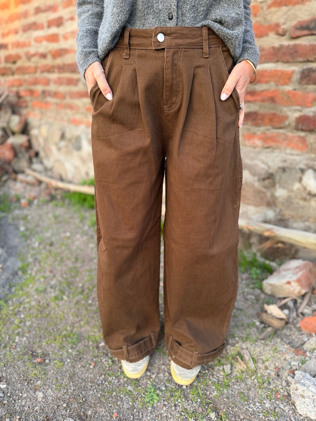 Bluejean pierna ancha new pinzas café