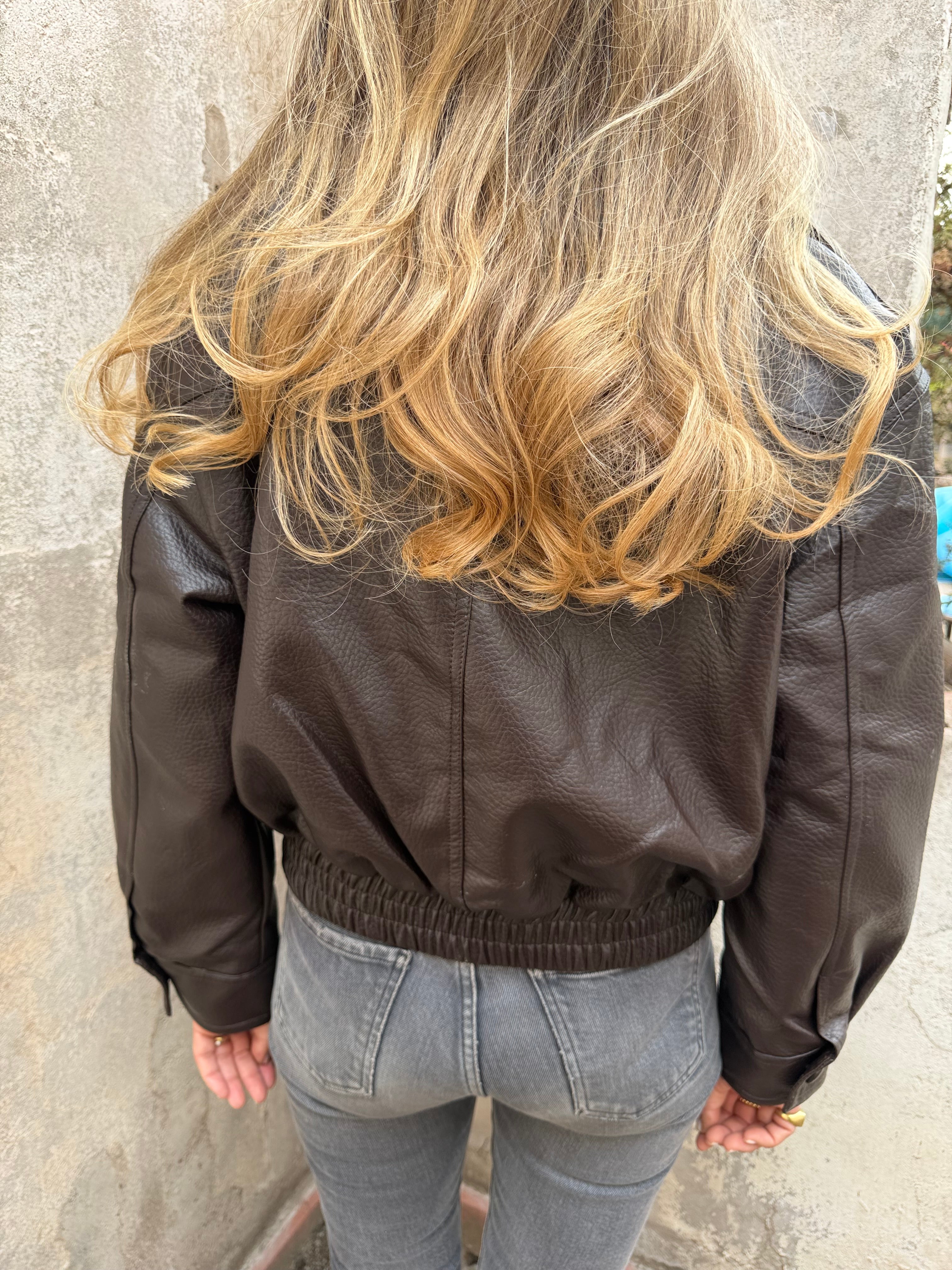 Bomber efecto cuero graneado cuello removible piel café