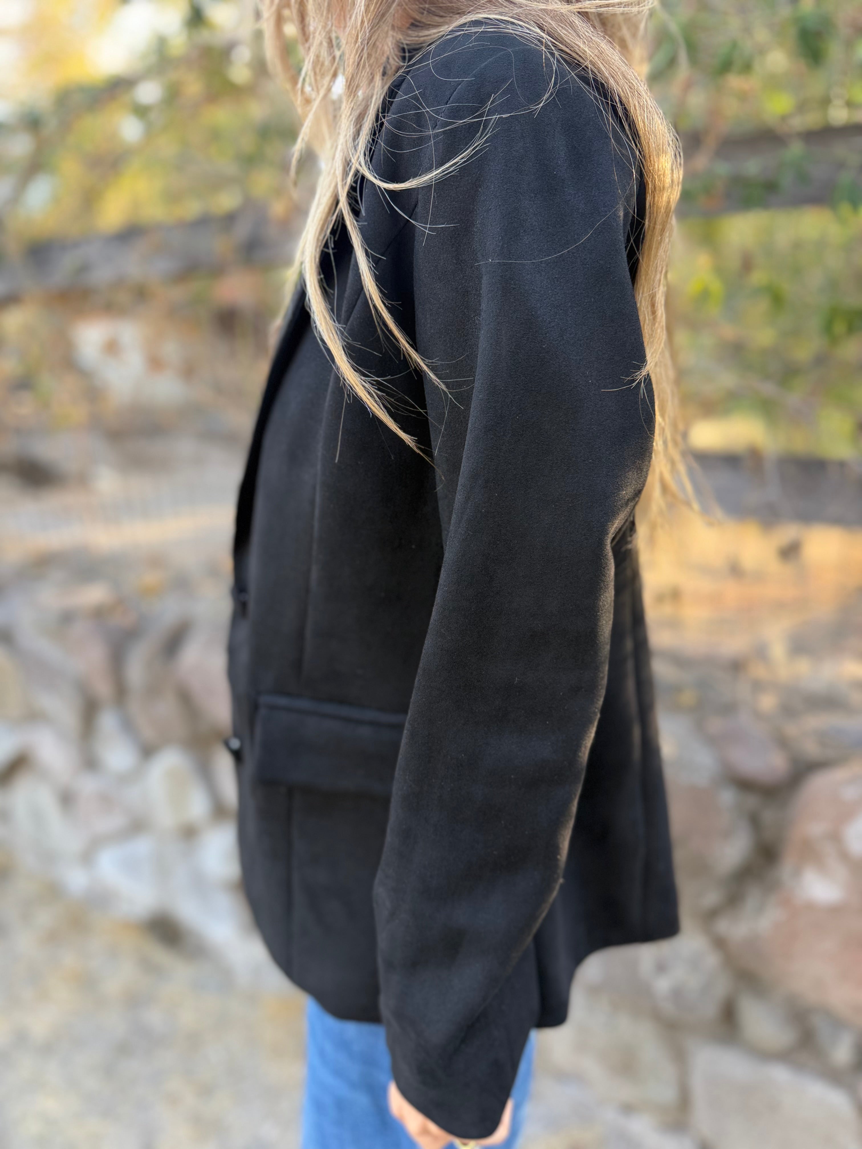 Nuevo blazer gamuza botón negro