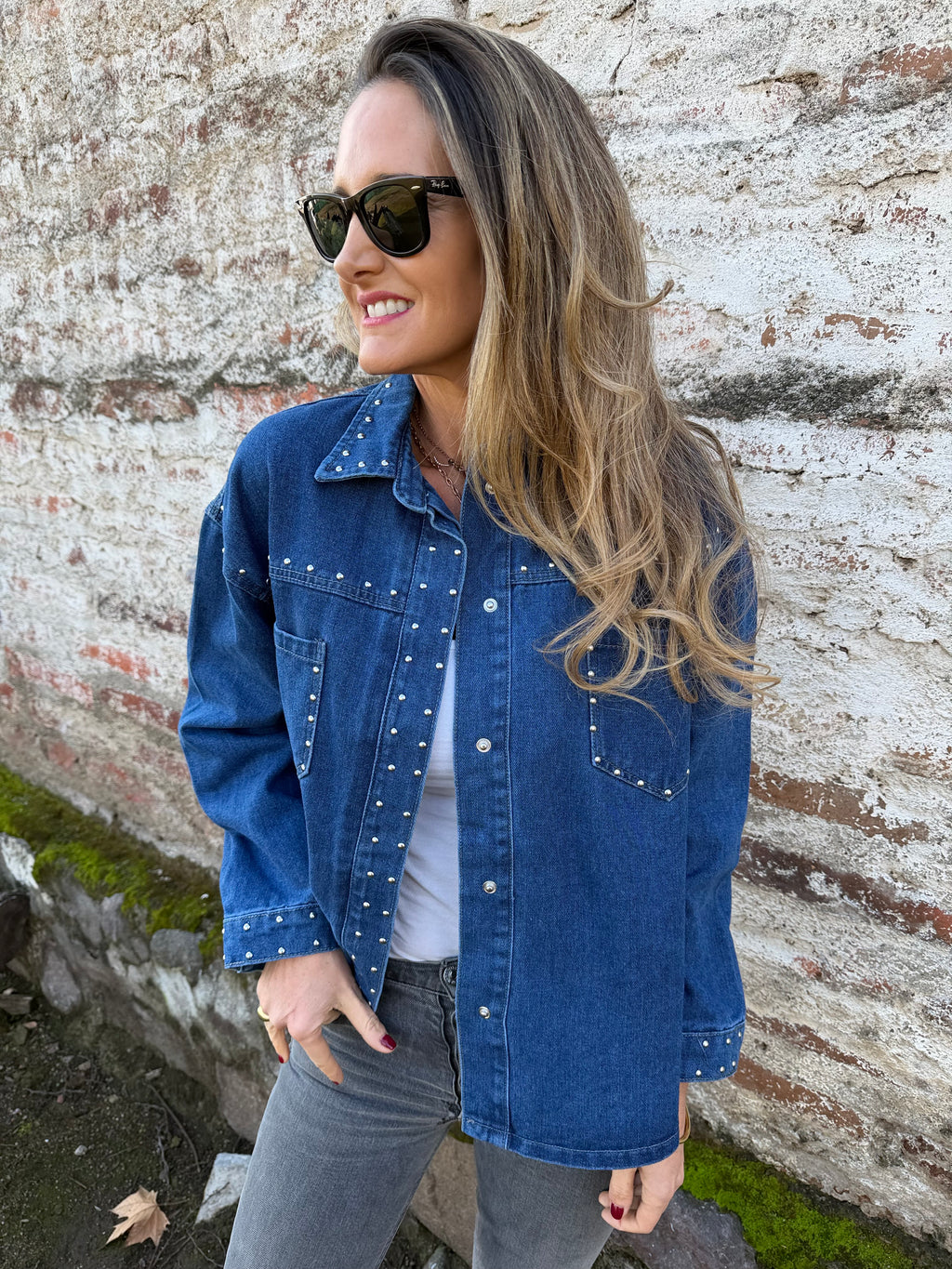 Chaqueta bluejean tachas azul