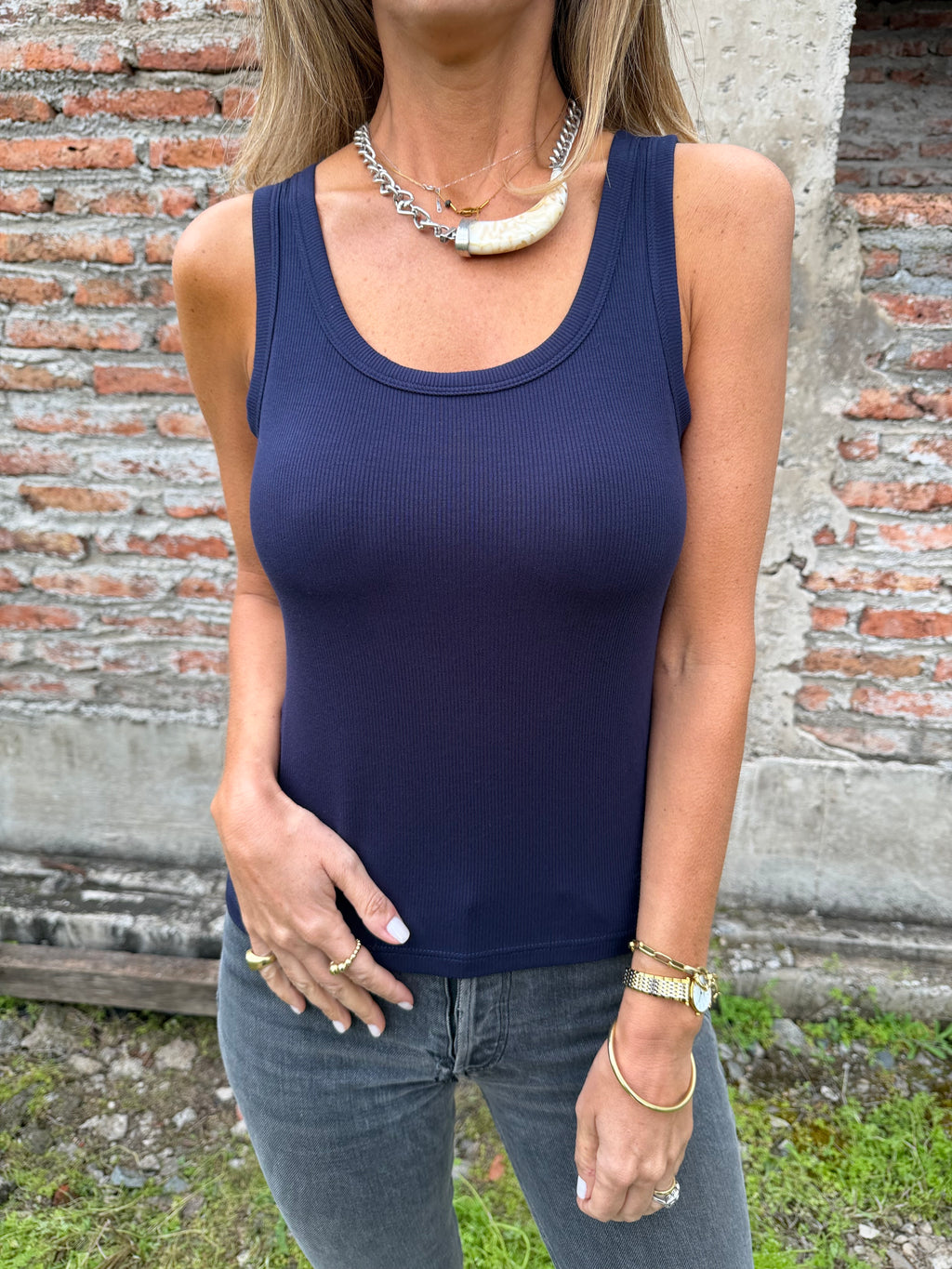 New musculosa sostén incorporado azul