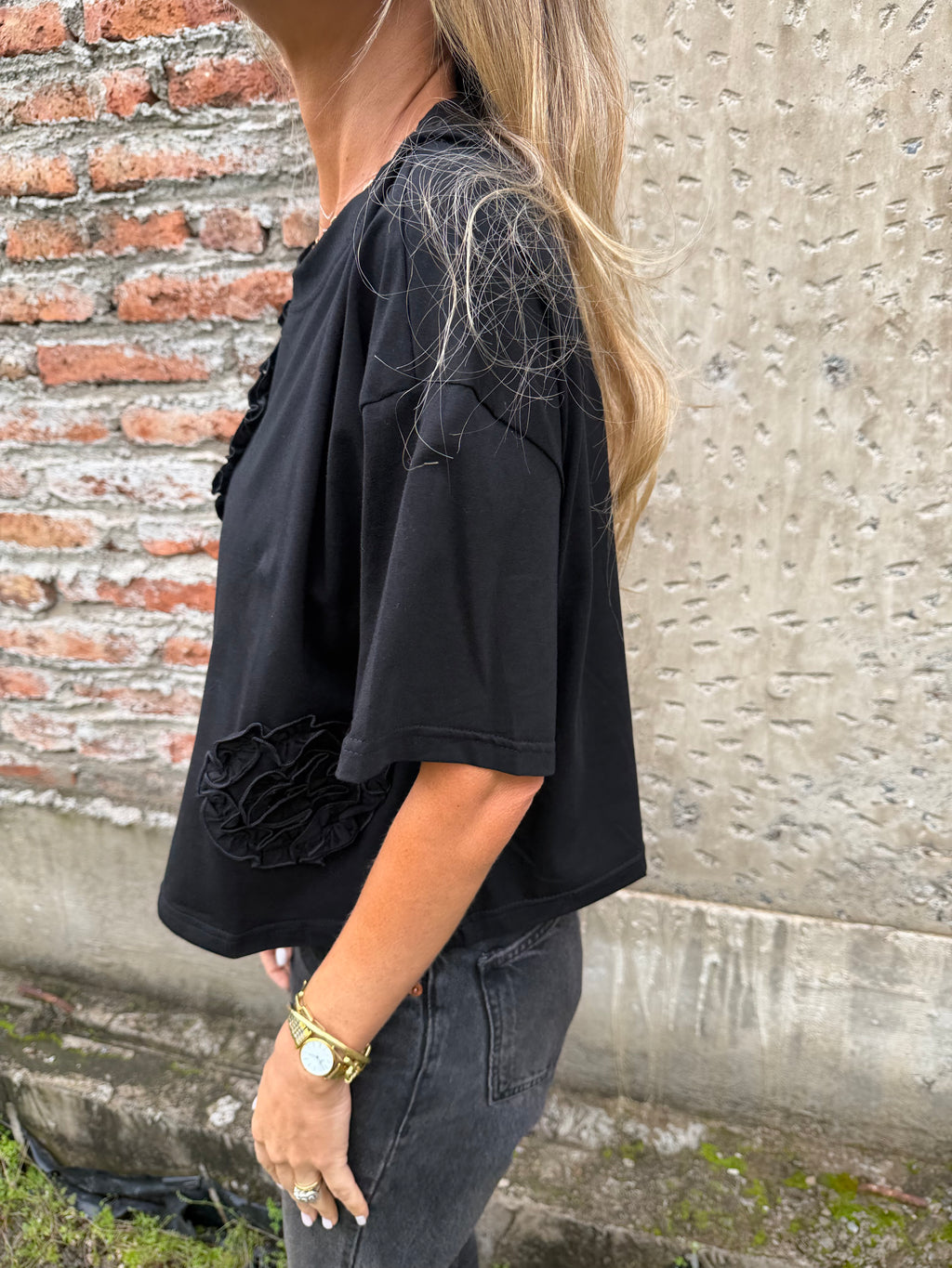Polera las flores negra