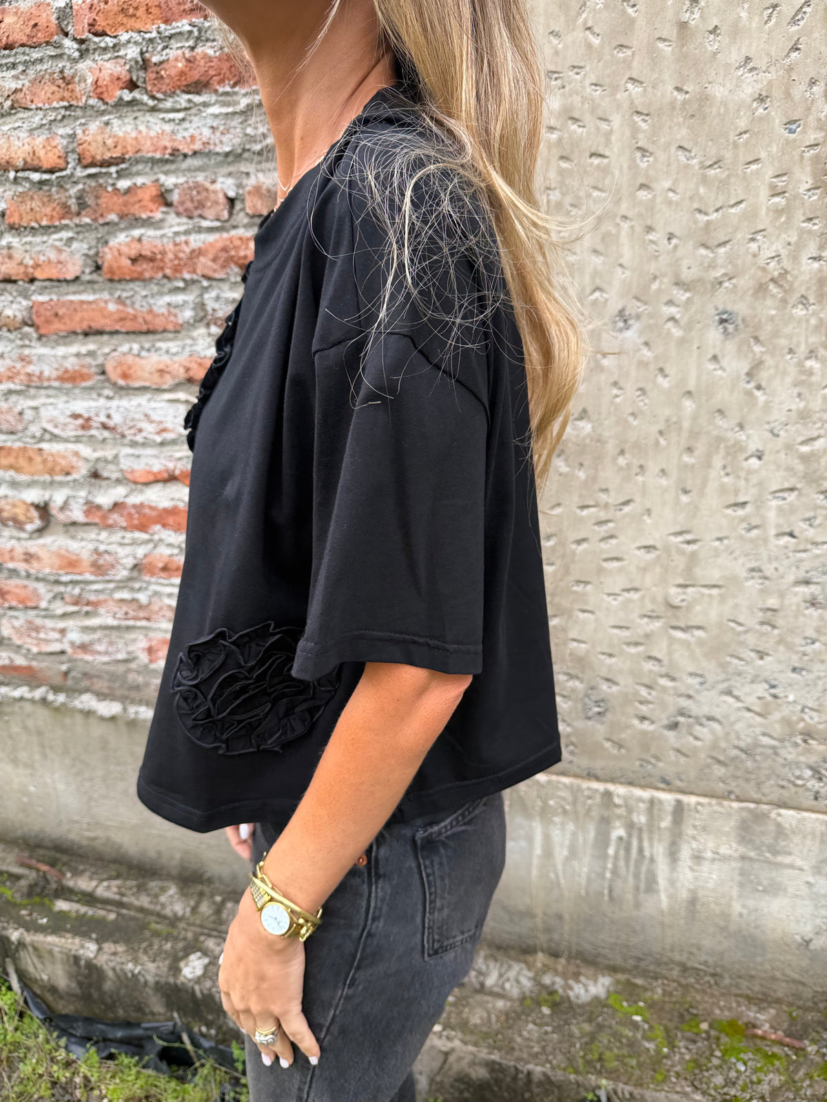 Polera las flores negra