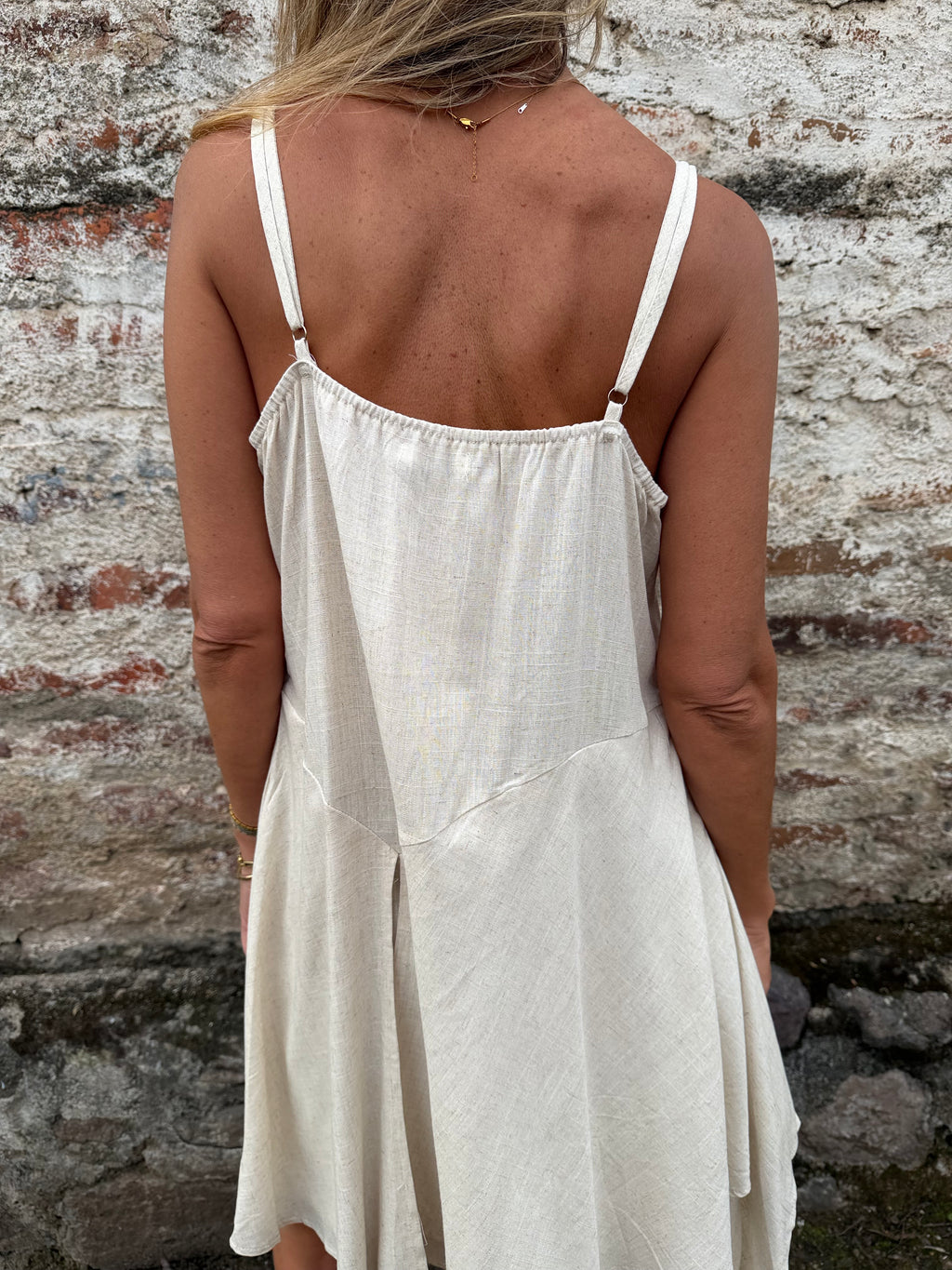 Vestido linoto despuntes beige claro