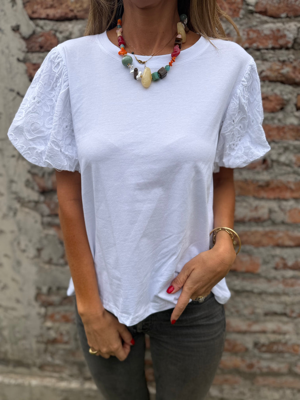 New polera algodón mangas broderie blanca