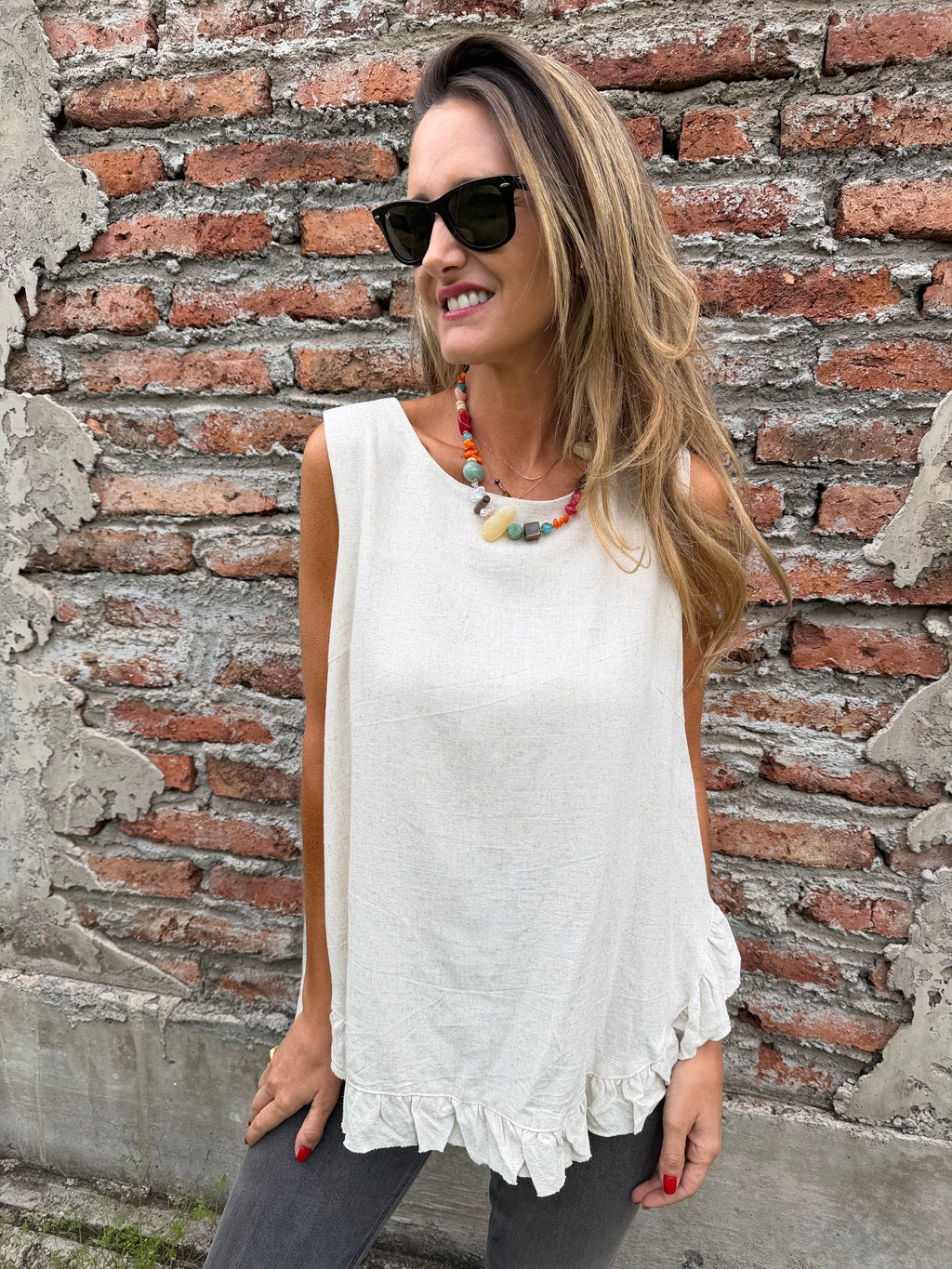 Blusa espalda abierta vuelitos beige claro