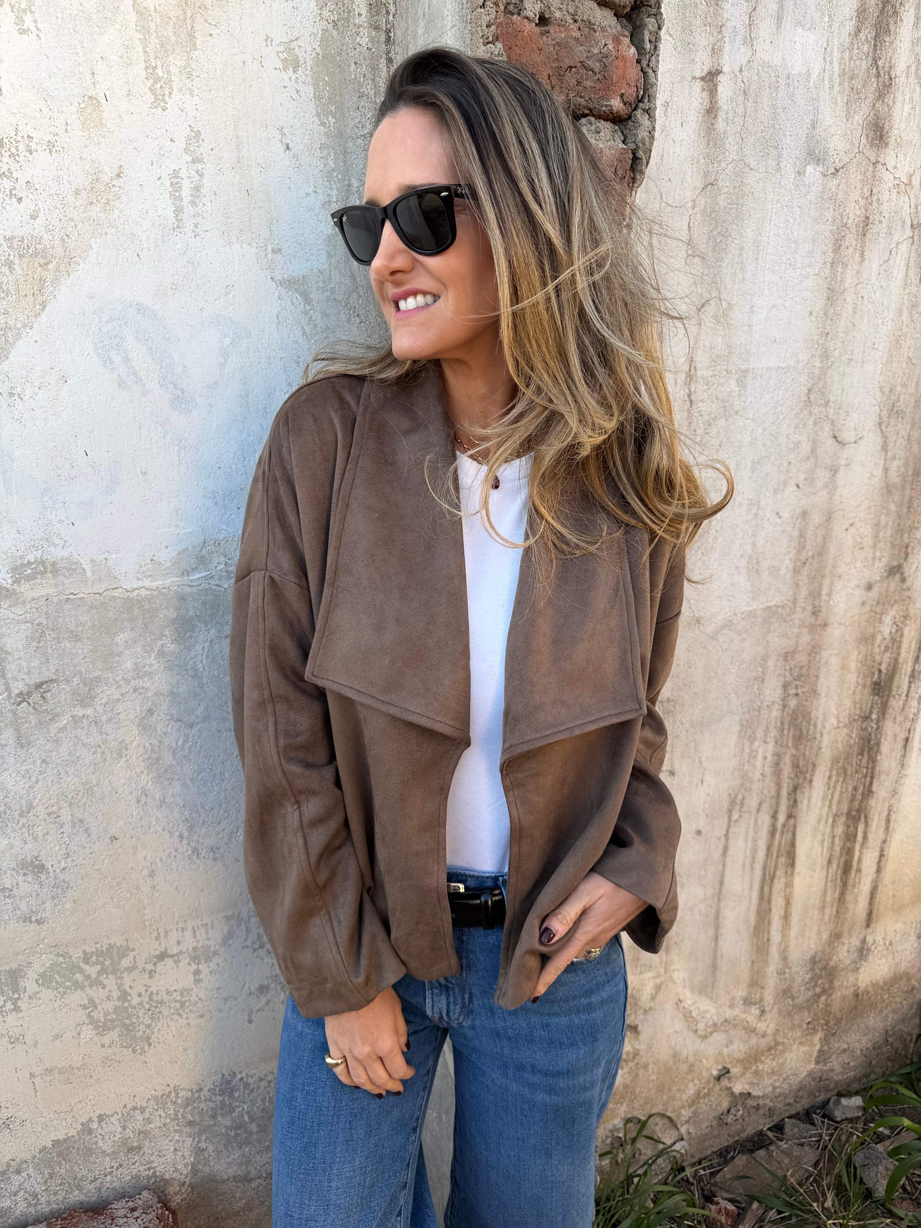 Chaqueta efecto gamuza solapa chocolate