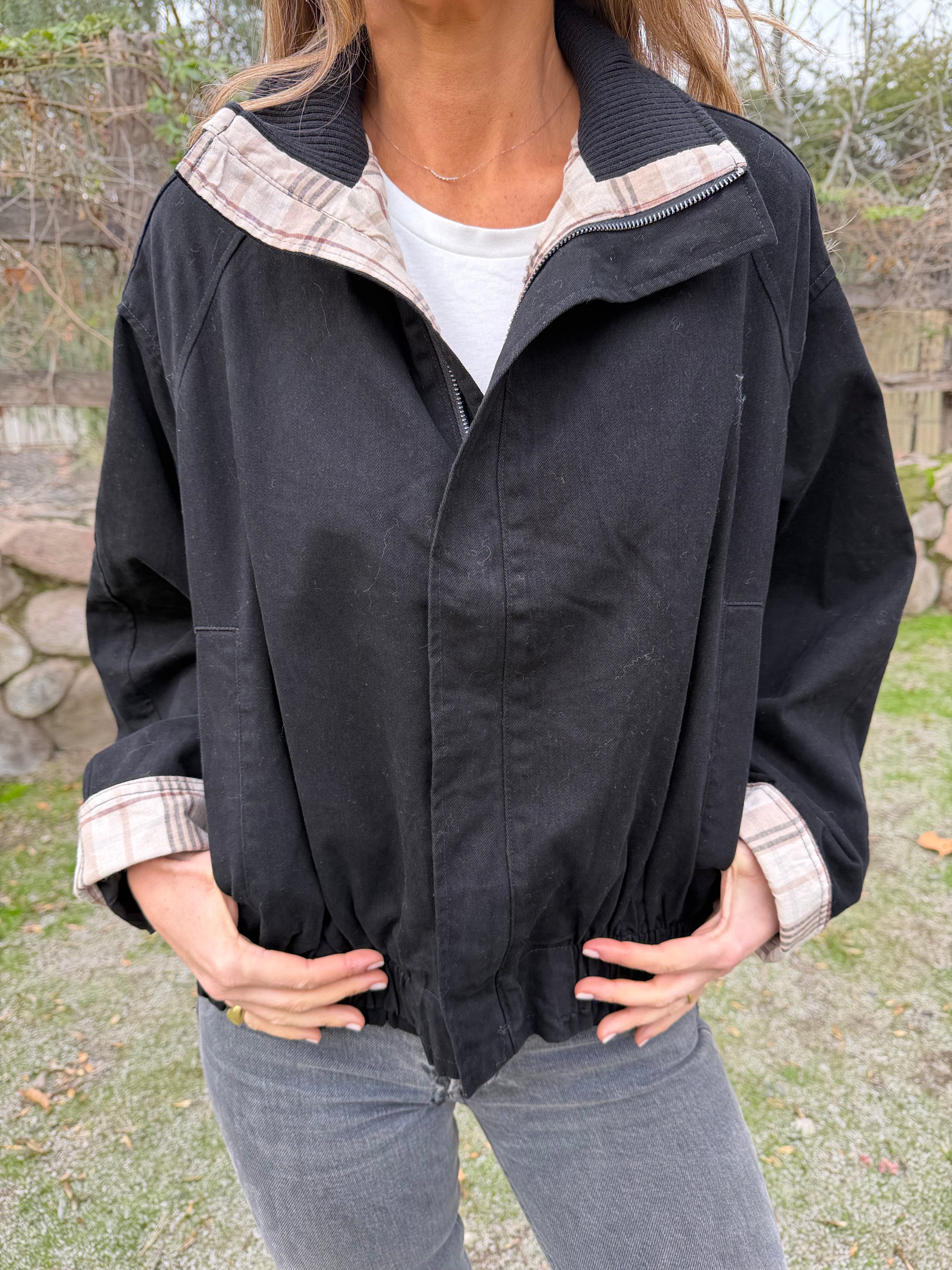 Bomber gabardina detalle escocés negra